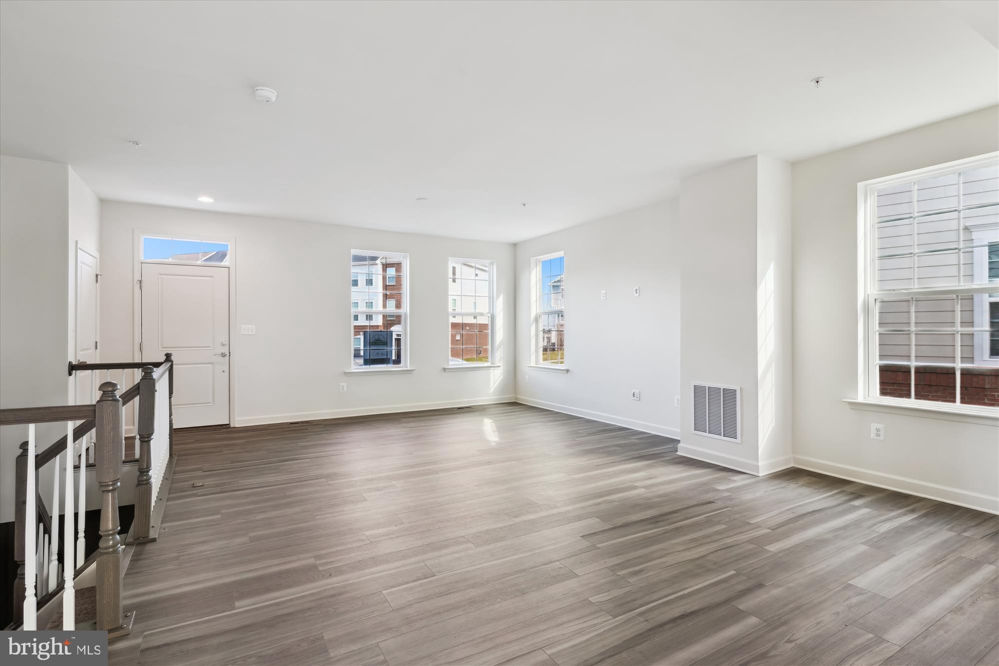 STEEPLECHASE - Residential Lease