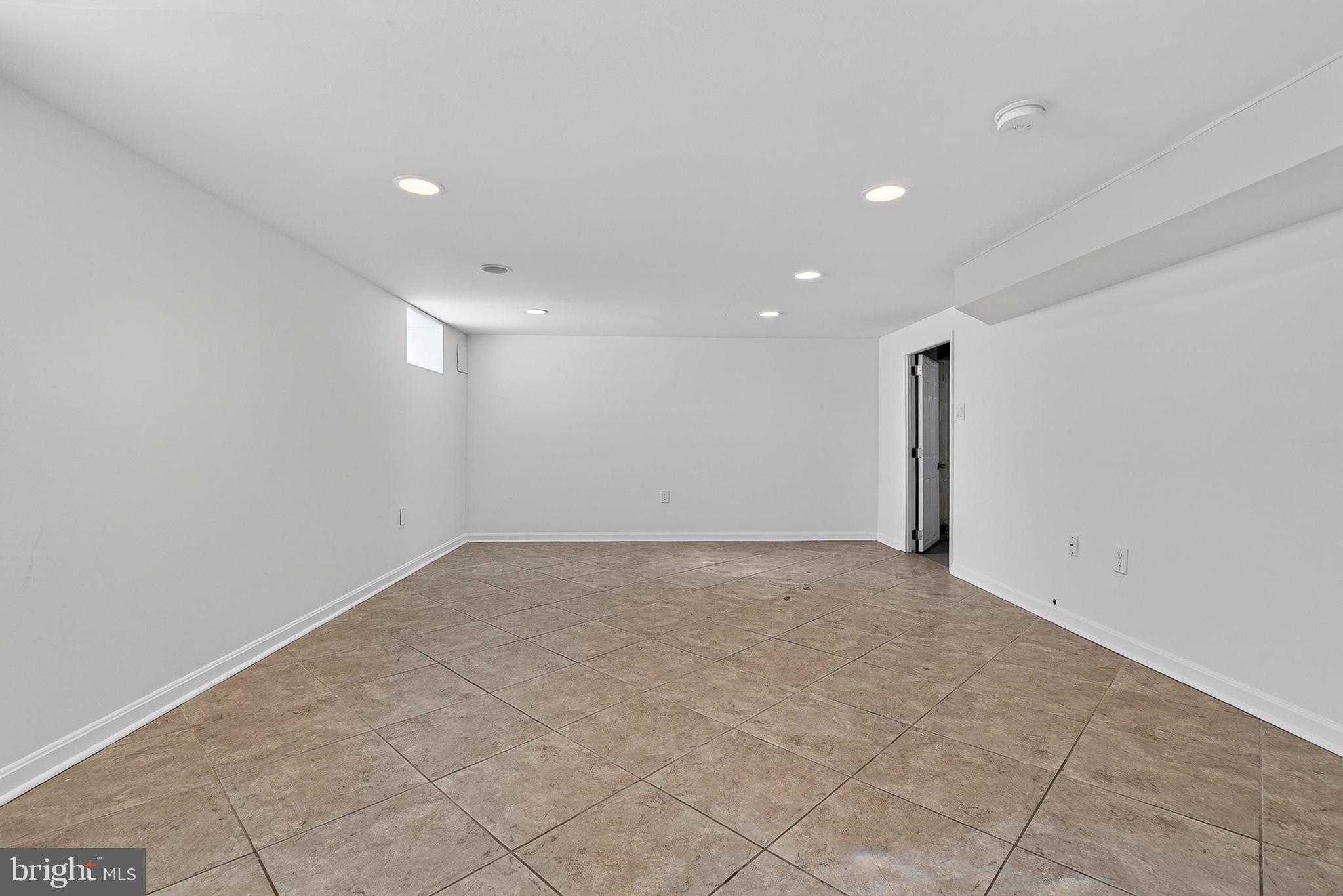 KENILWORTH PARK - Residential