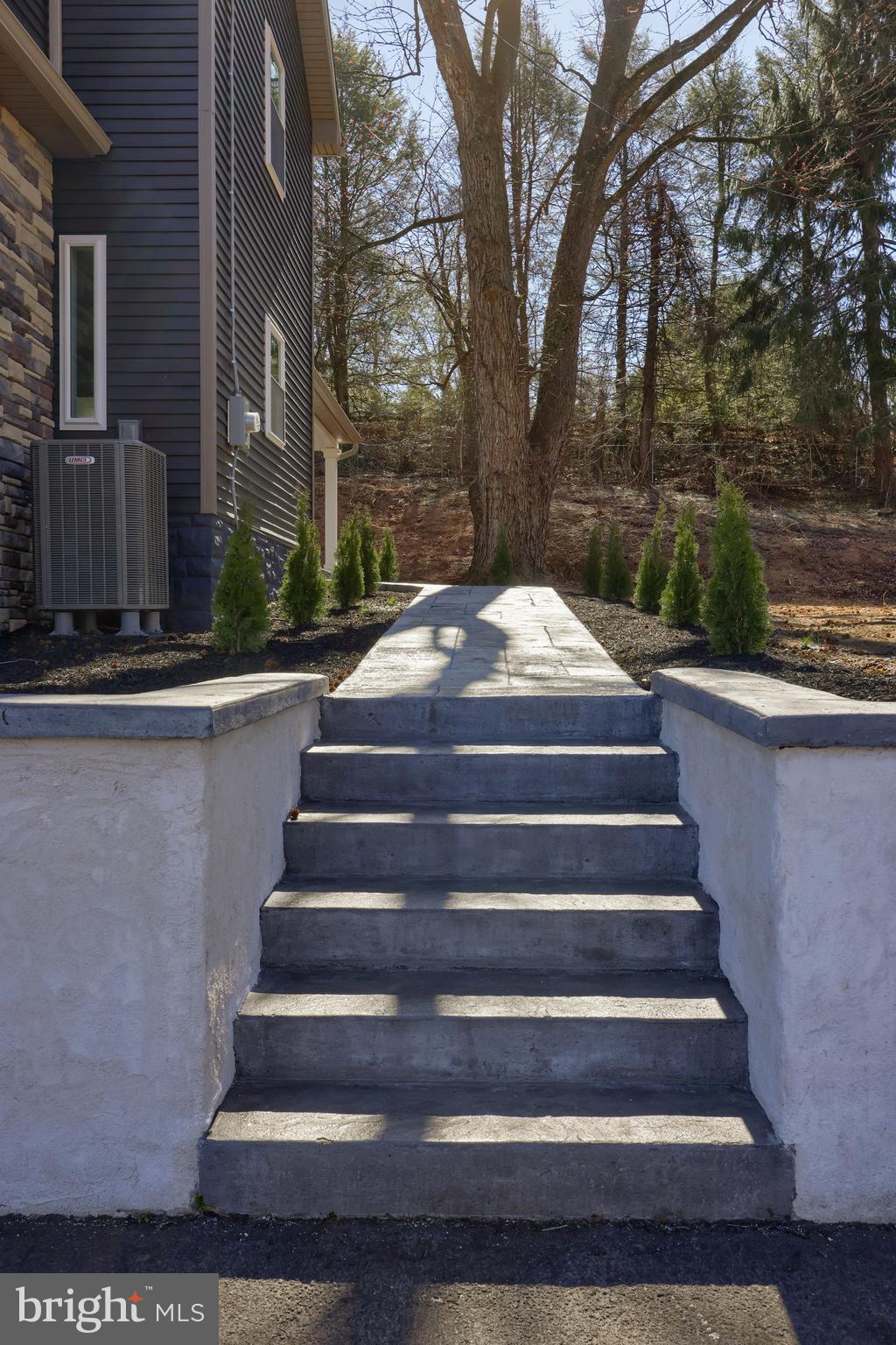 MOHNTON - Residential