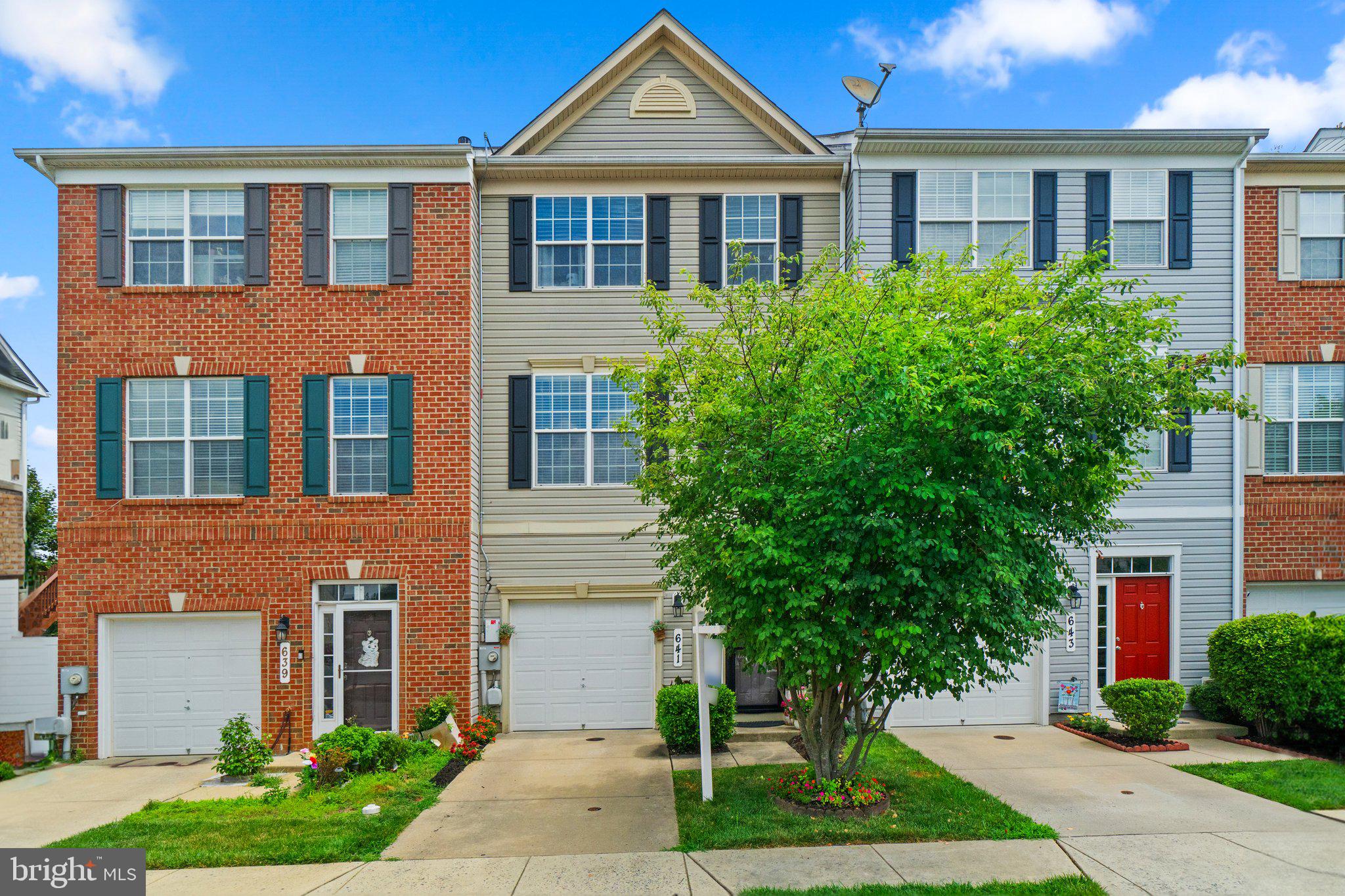 BALLENGER CREEK CENTER POND - Residential