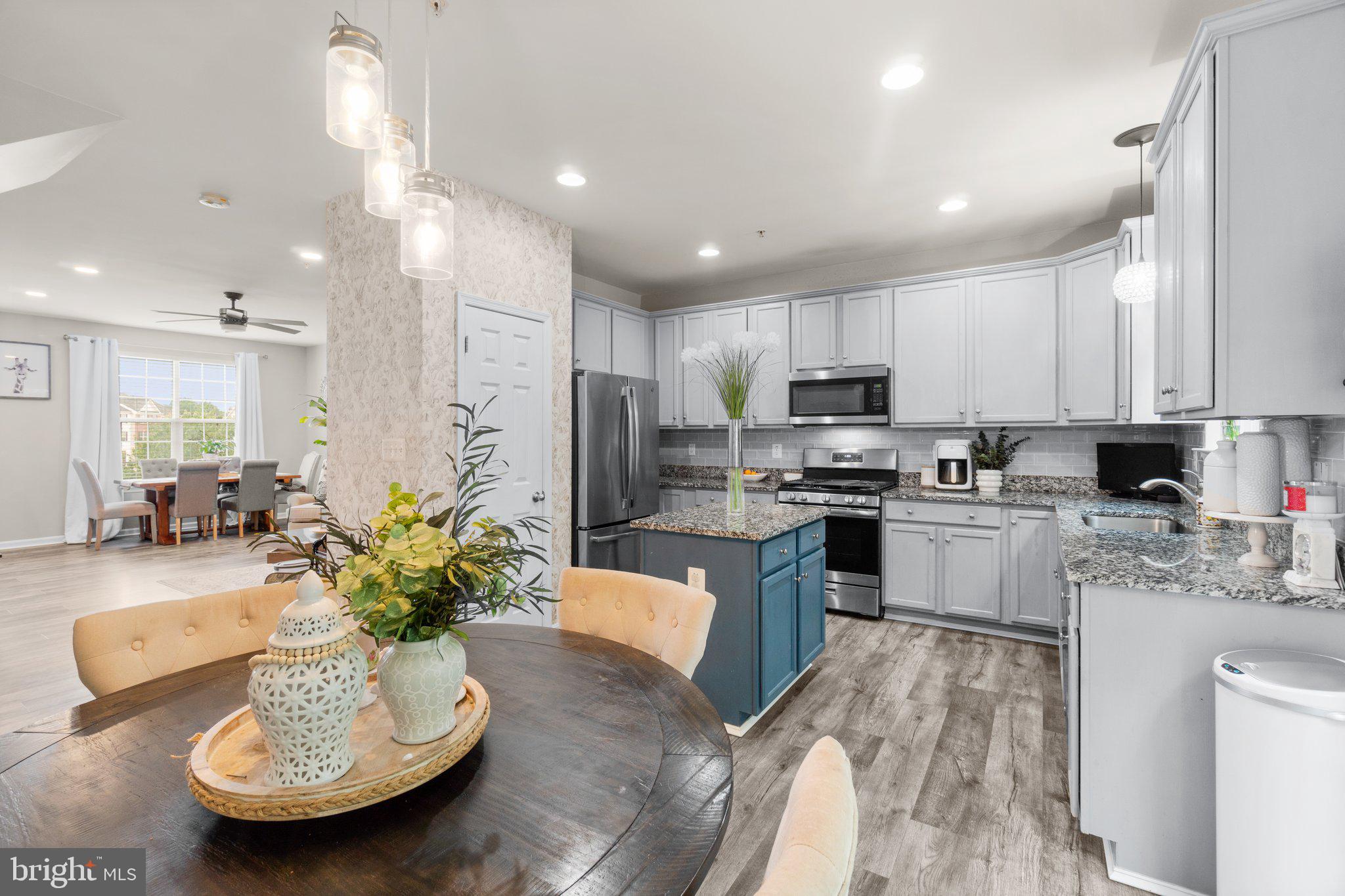 BALLENGER CREEK CENTER POND - Residential