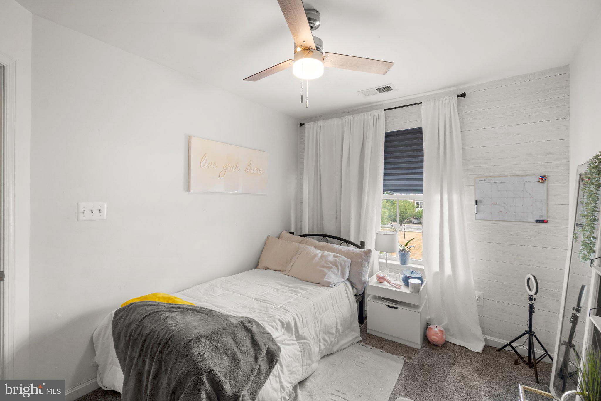 BALLENGER CREEK CENTER POND - Residential