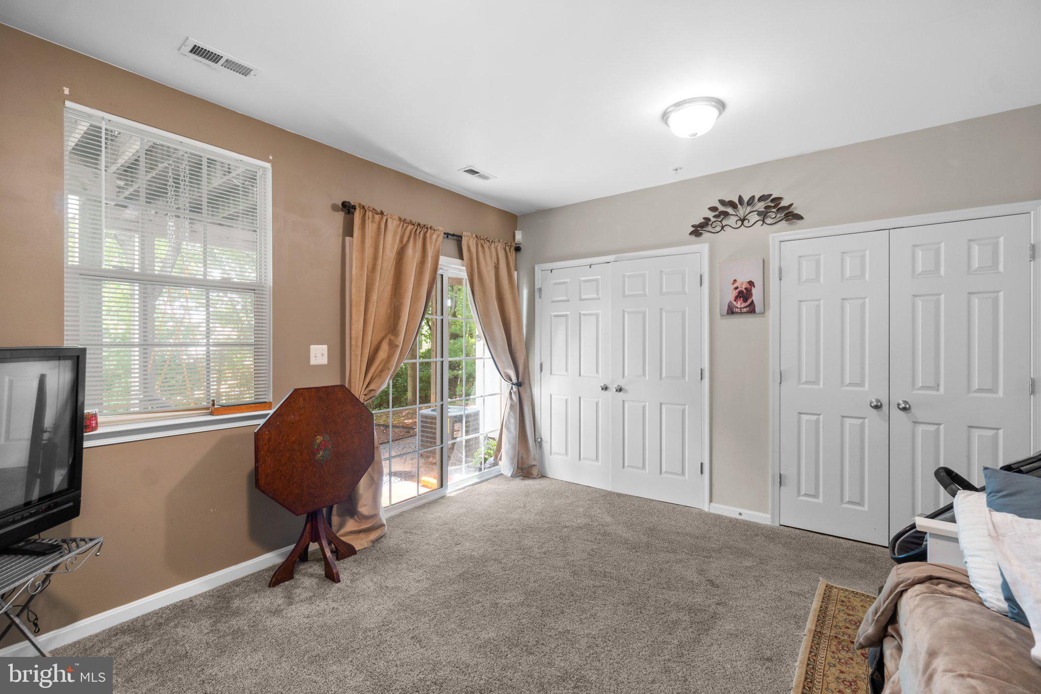 BALLENGER CREEK CENTER POND - Residential