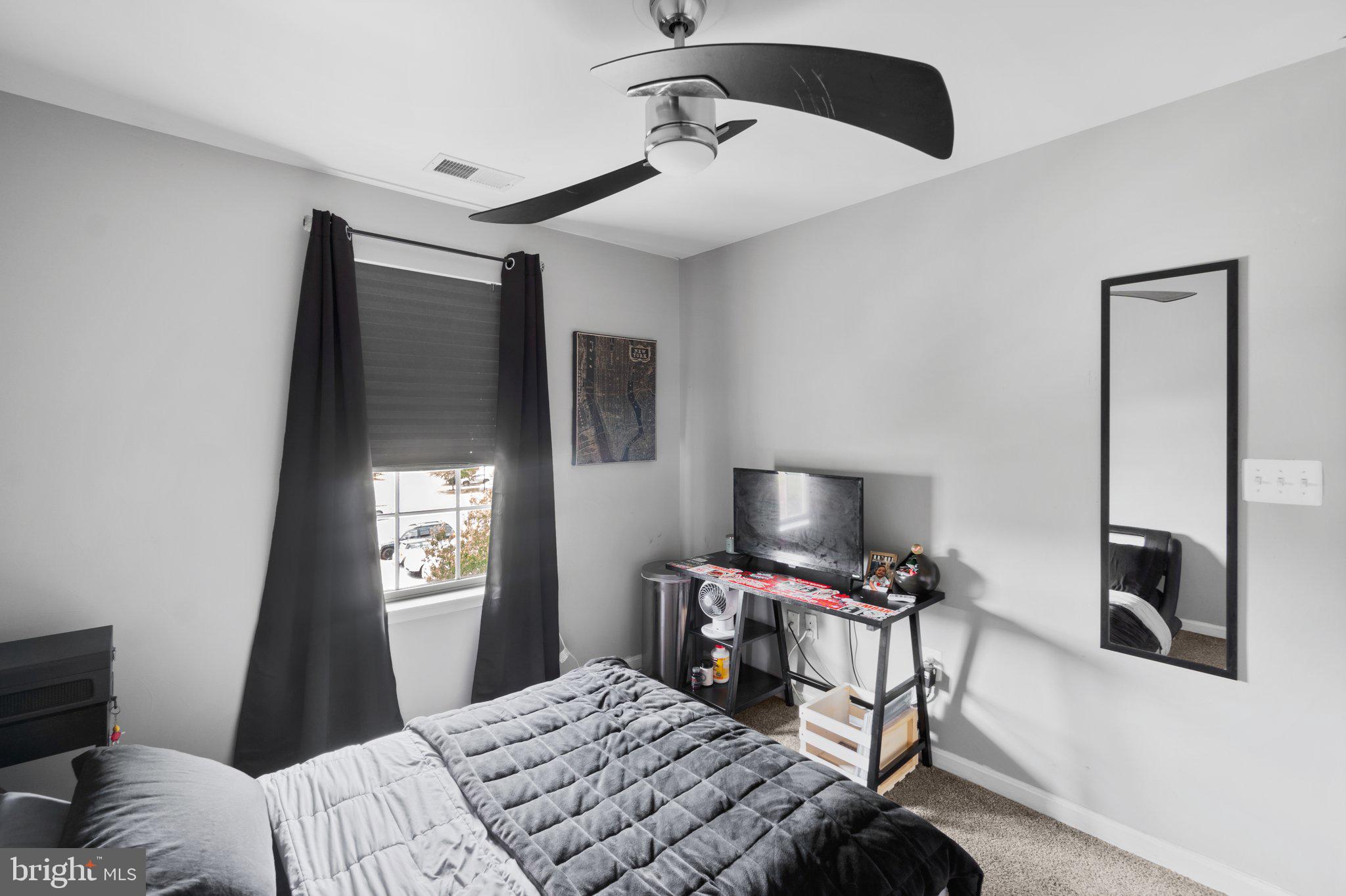 BALLENGER CREEK CENTER POND - Residential