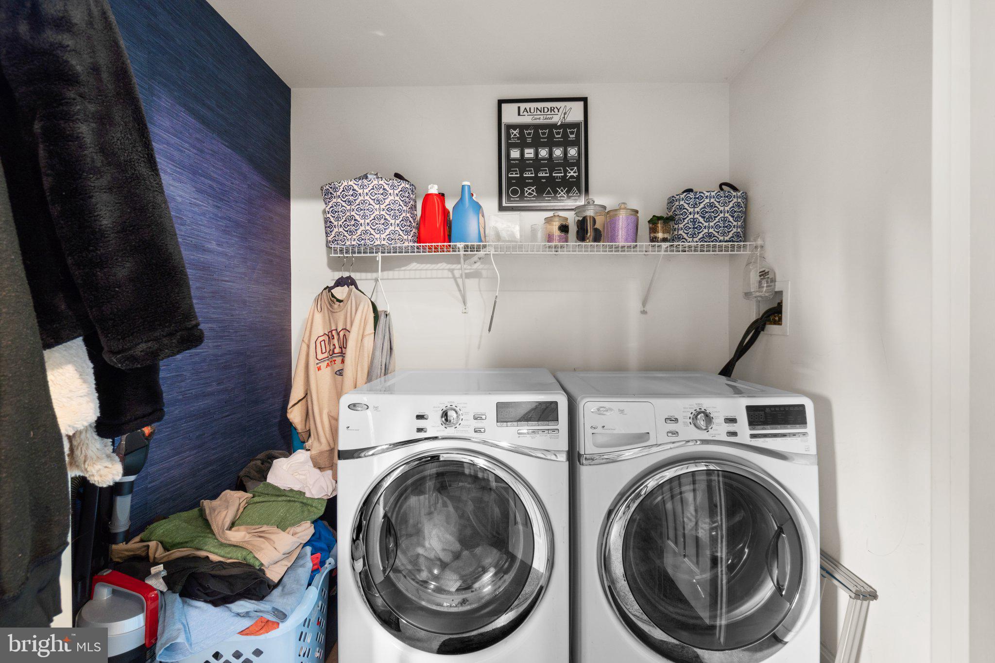 BALLENGER CREEK CENTER POND - Residential