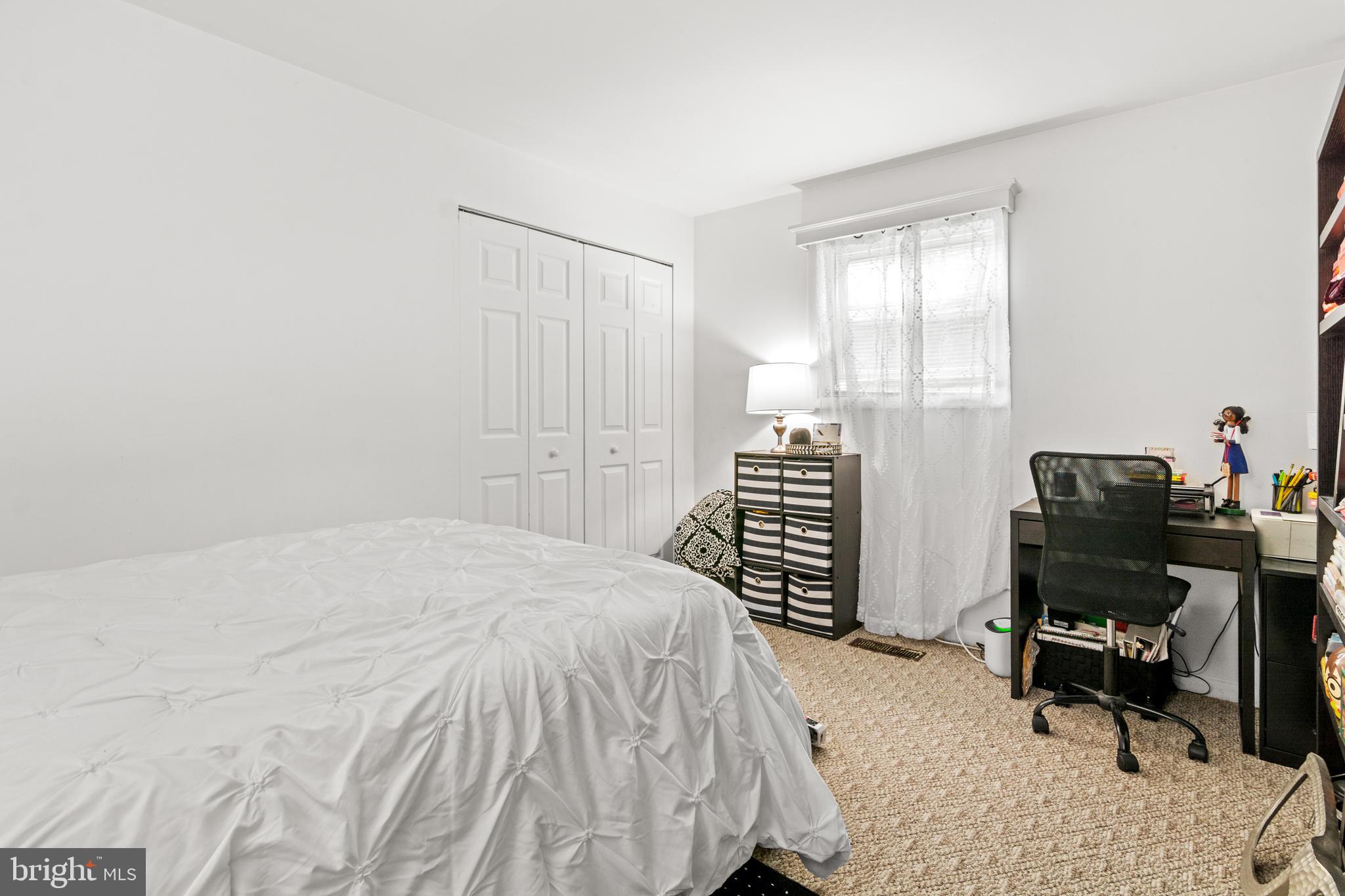 WARREN LODGE CONDOMINIUMS - Residential