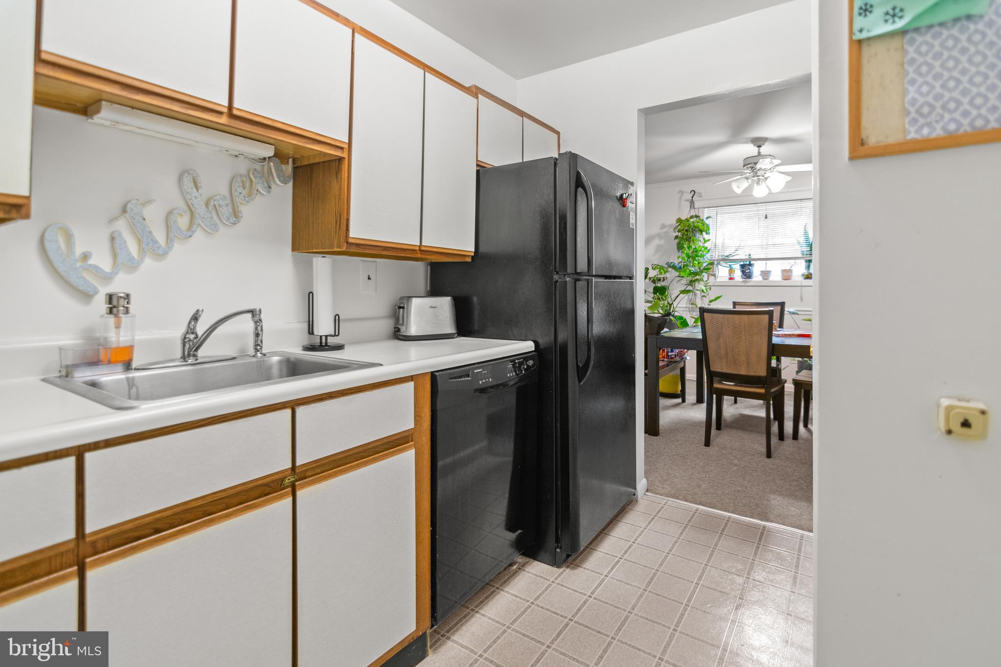 WARREN LODGE CONDOMINIUMS - Residential