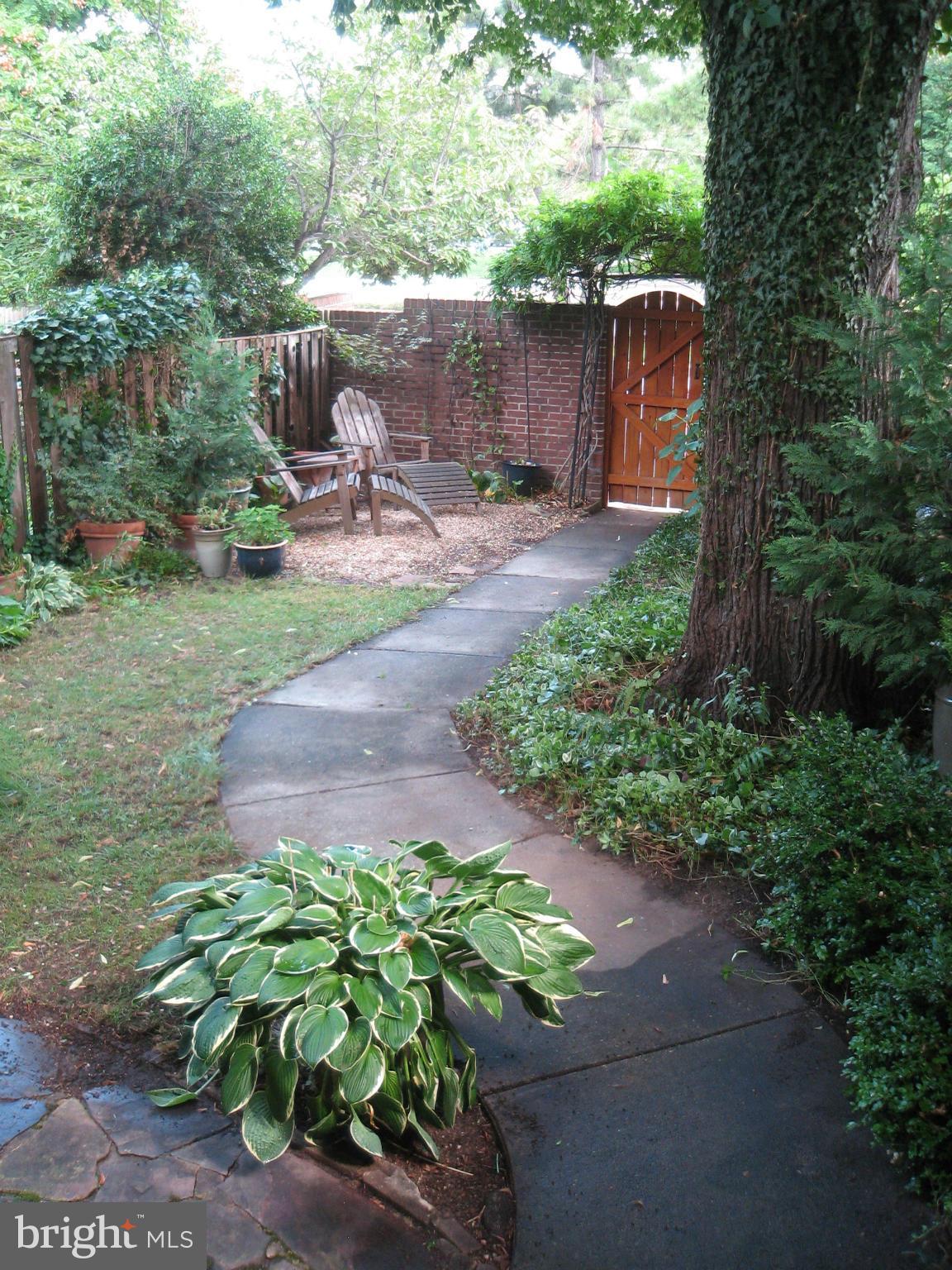 BOLTON HILL HISTORIC DISTRICT - Residential Lease