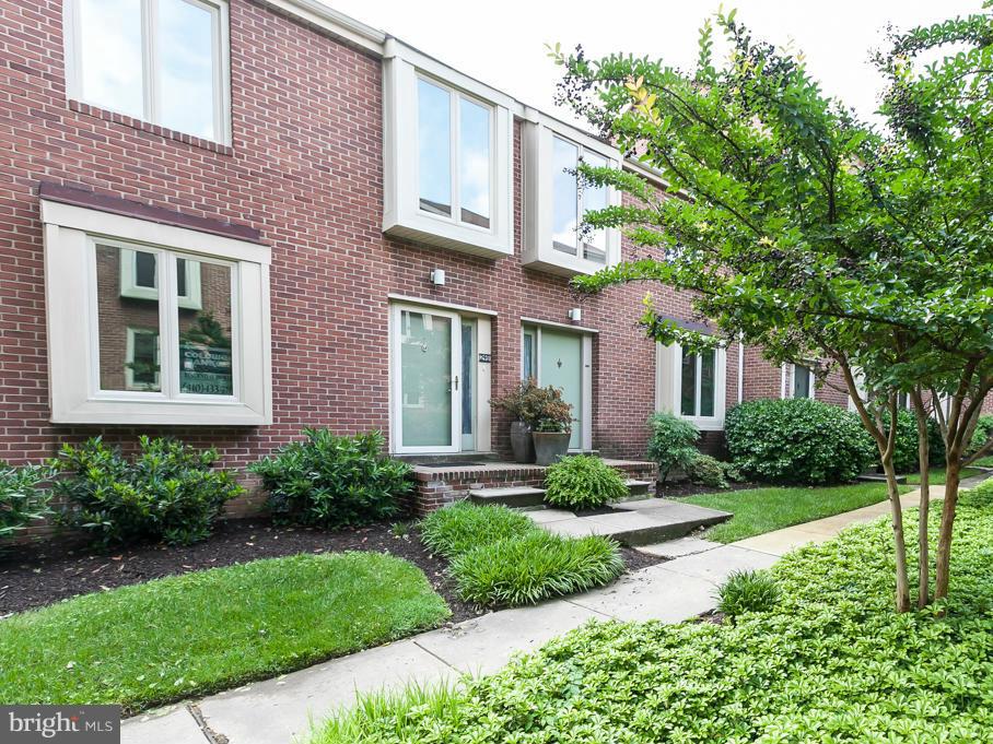 BOLTON HILL HISTORIC DISTRICT - Residential Lease