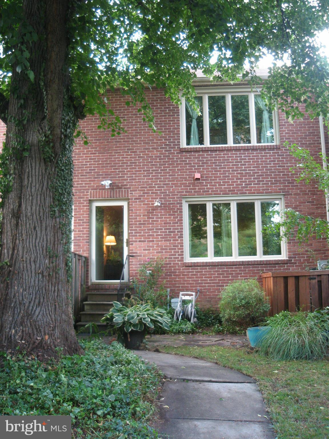 BOLTON HILL HISTORIC DISTRICT - Residential Lease