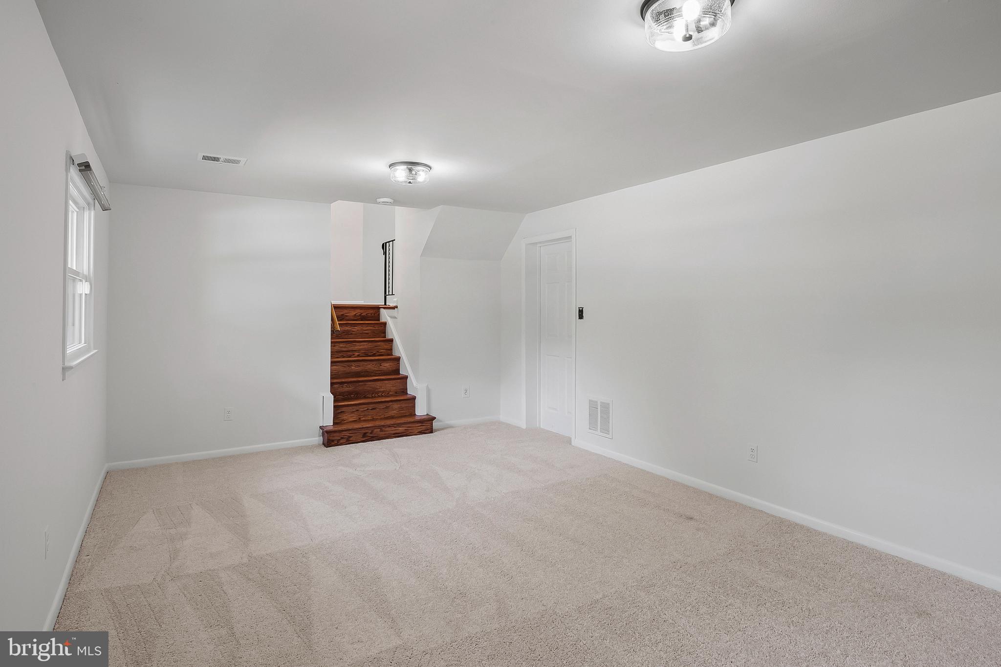 CALVERTON - Residential