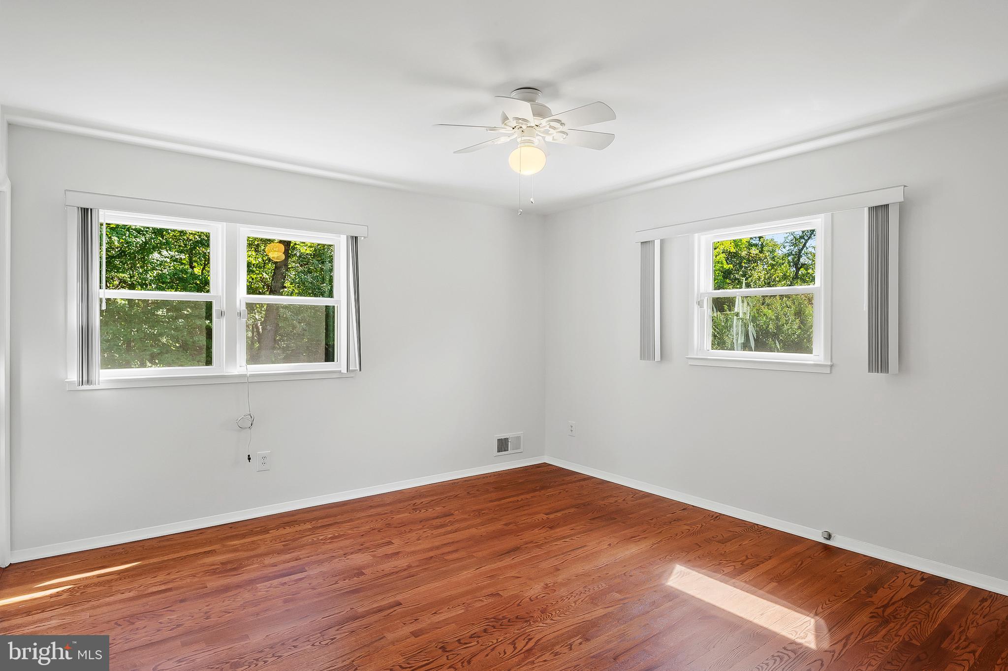 CALVERTON - Residential