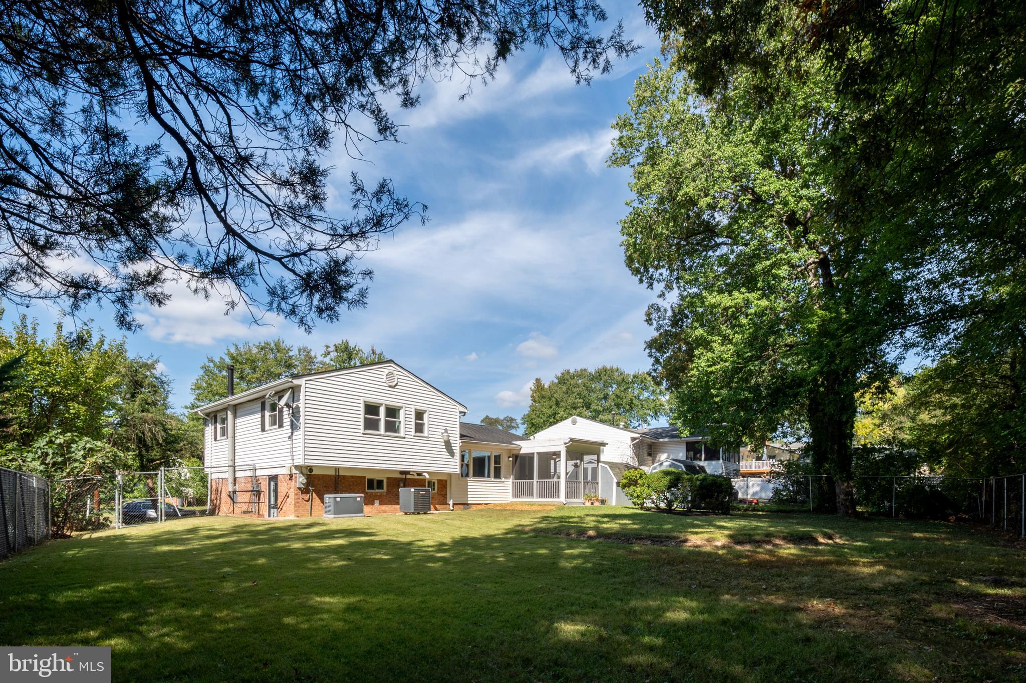 CALVERTON - Residential