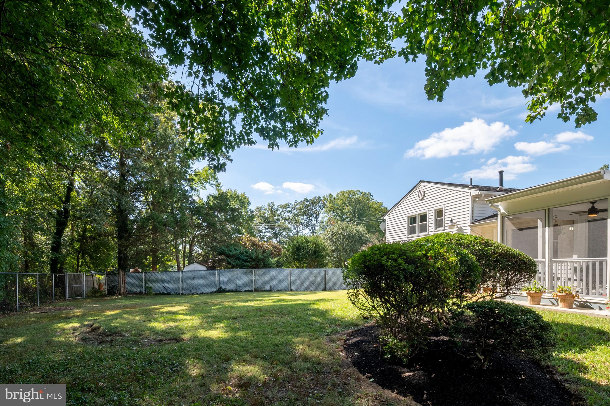 CALVERTON - Residential