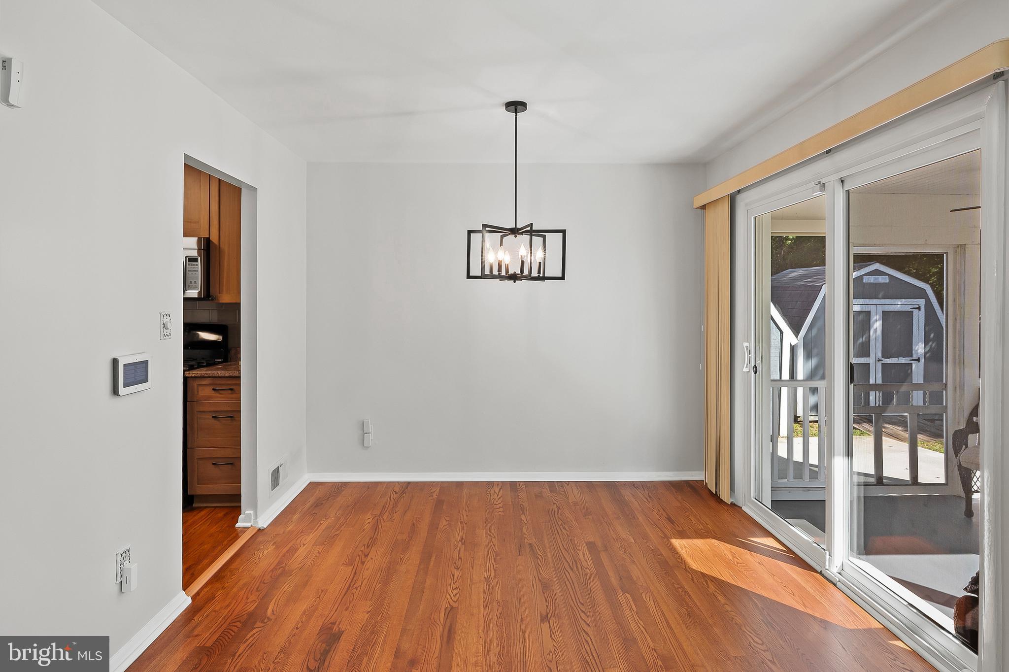 CALVERTON - Residential