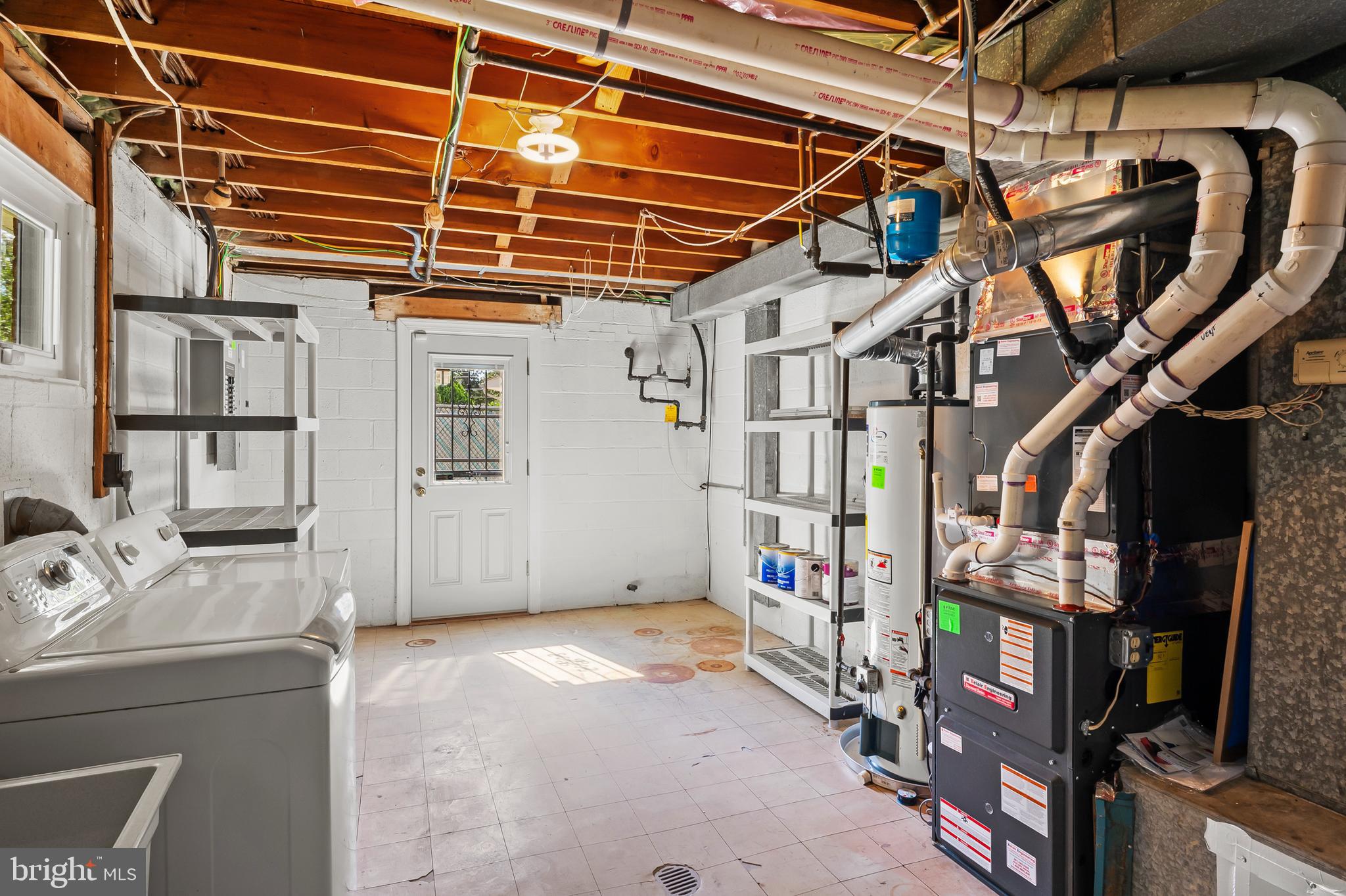 CALVERTON - Residential