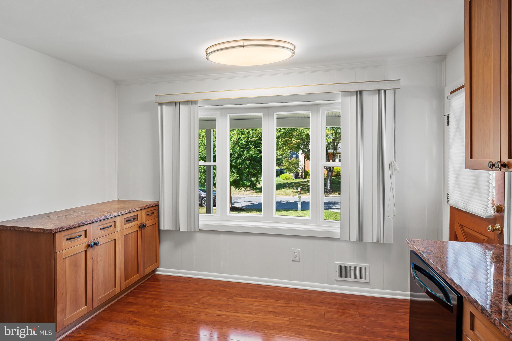 CALVERTON - Residential