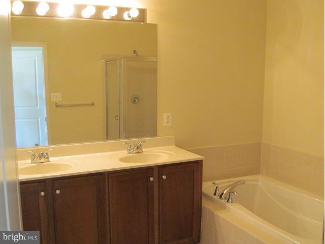 MADISON CRESCENT - Residential