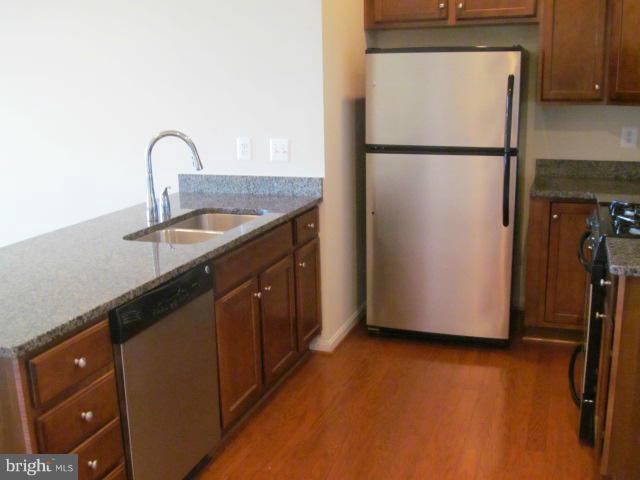 MADISON CRESCENT - Residential