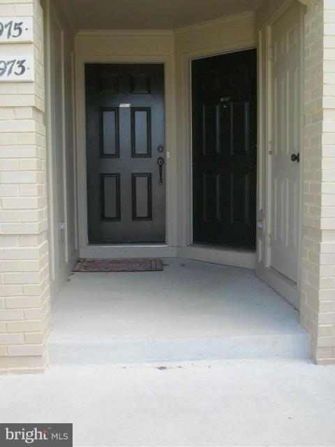 MADISON CRESCENT - Residential