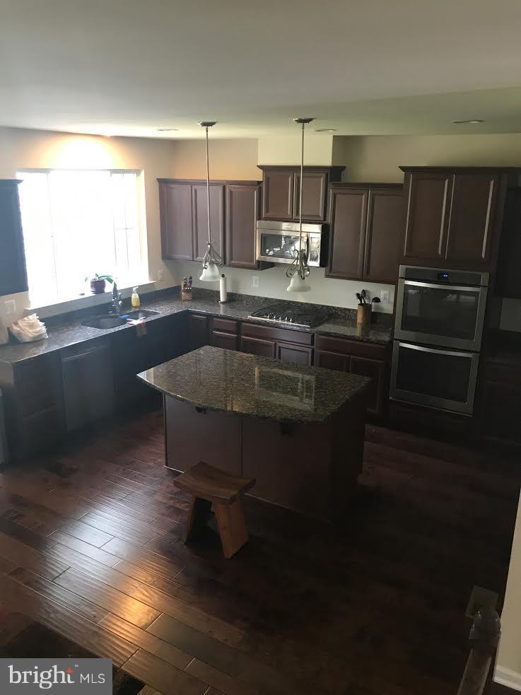 COLONIAL FORGE - Residential Lease