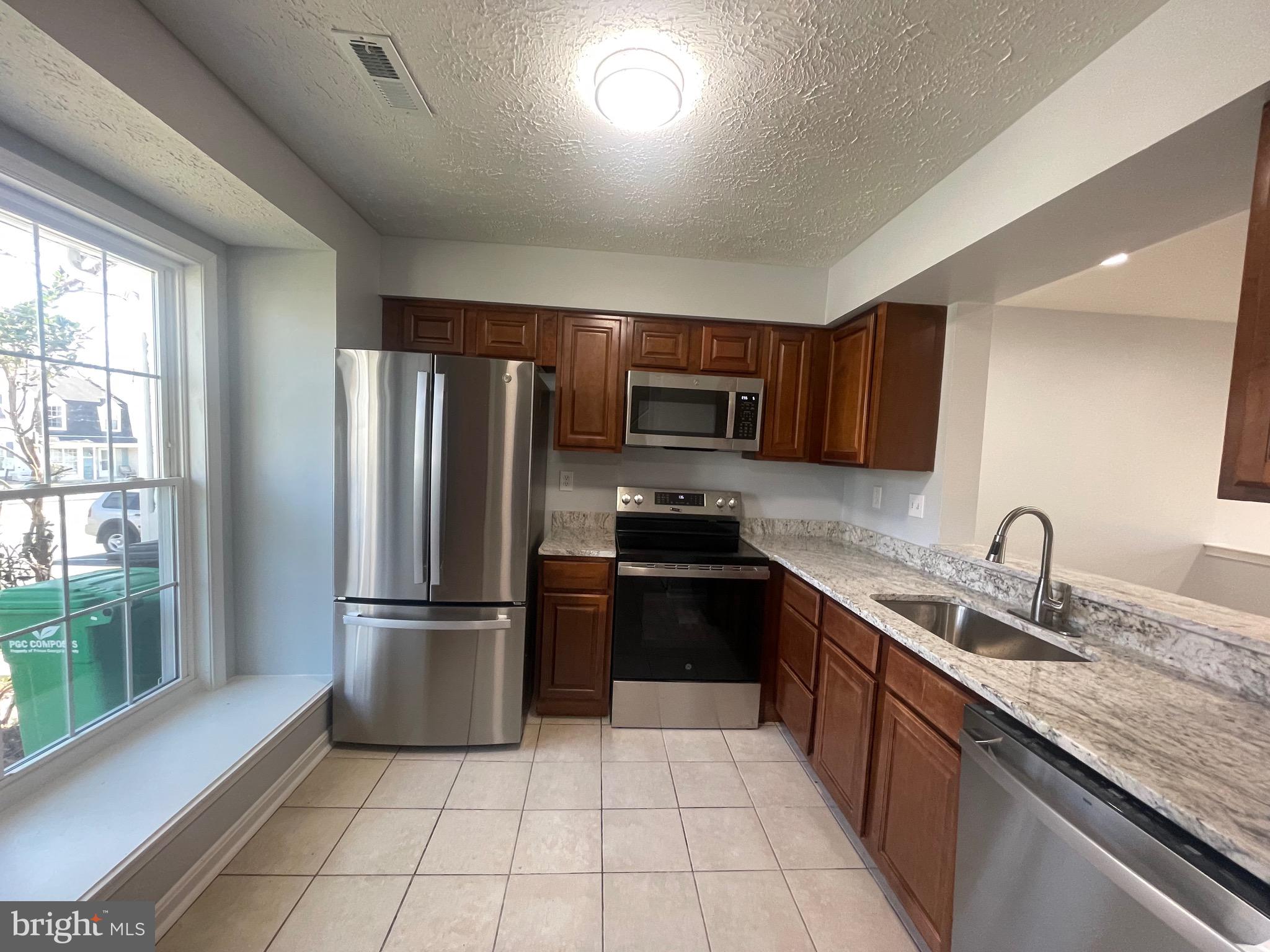 2418 E ROSECROFT VILLAGE CIRCLE