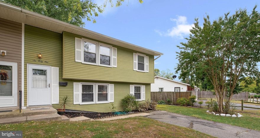 Great home in Odenton.  4 bedroom 1 and a 1/2 bath duplex in Chapelgate!  Quiet street, fenced back yard and turn key- move right in!  Updated bathroom, fresh paint, new carpet.  Plenty of storage.  Conveniently located to shops, restaurants and major commuter routes!