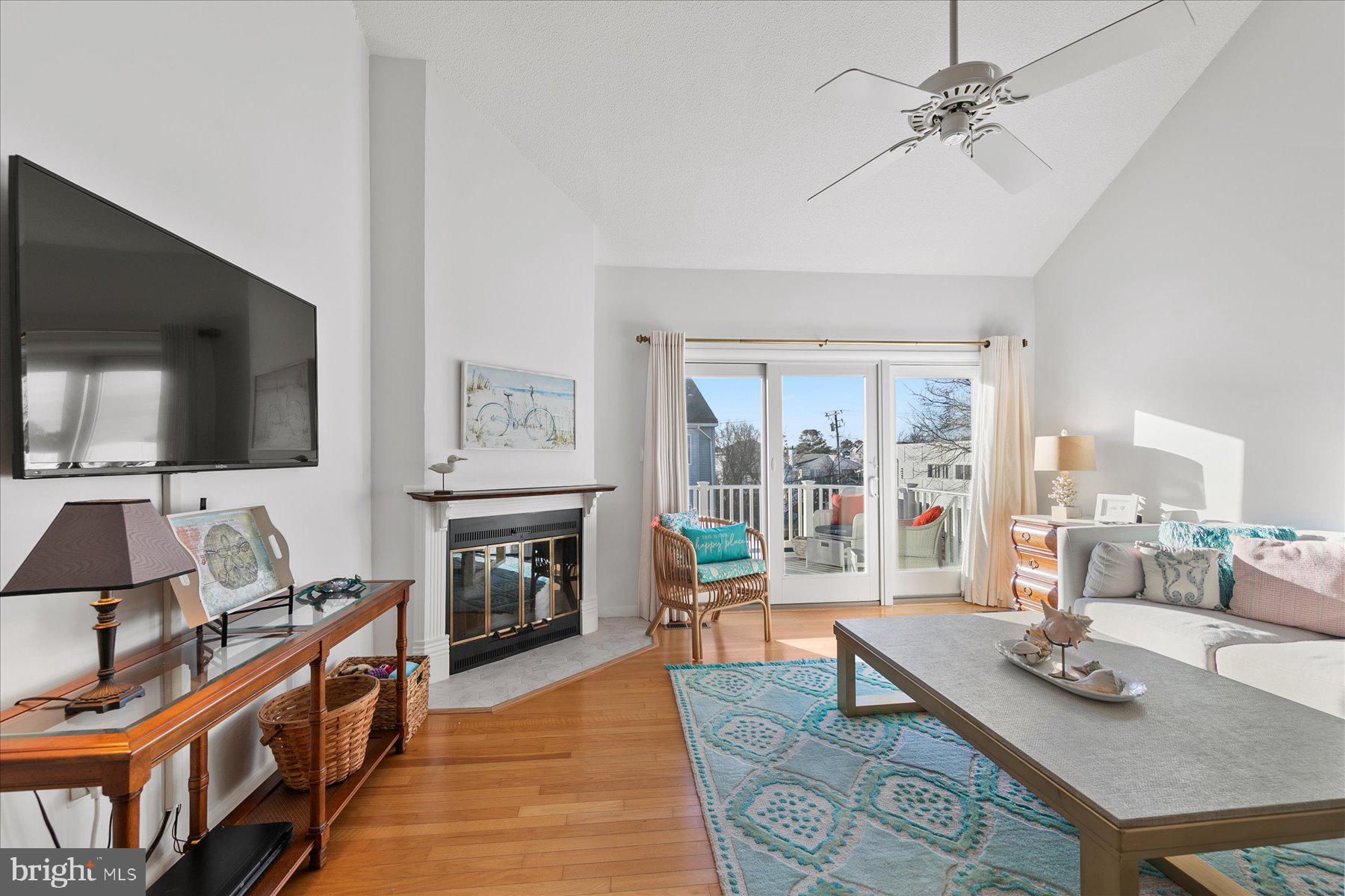 39722 BEACH PEBBLE SQUARE 7