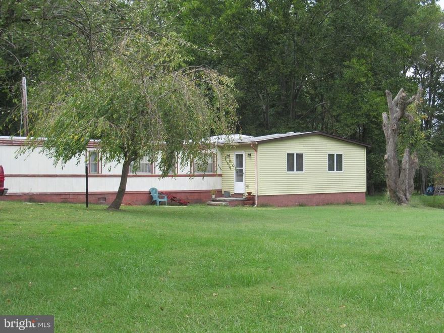 Three bedroom, 1.5 bath trailer for rent in Compton area.  Private location with a pond near all the conveniences in Leonardtown.  NO PETS.  Owner will cut the grass and plow snow.  Credit checks will be run by the listing company at a $75 fee.