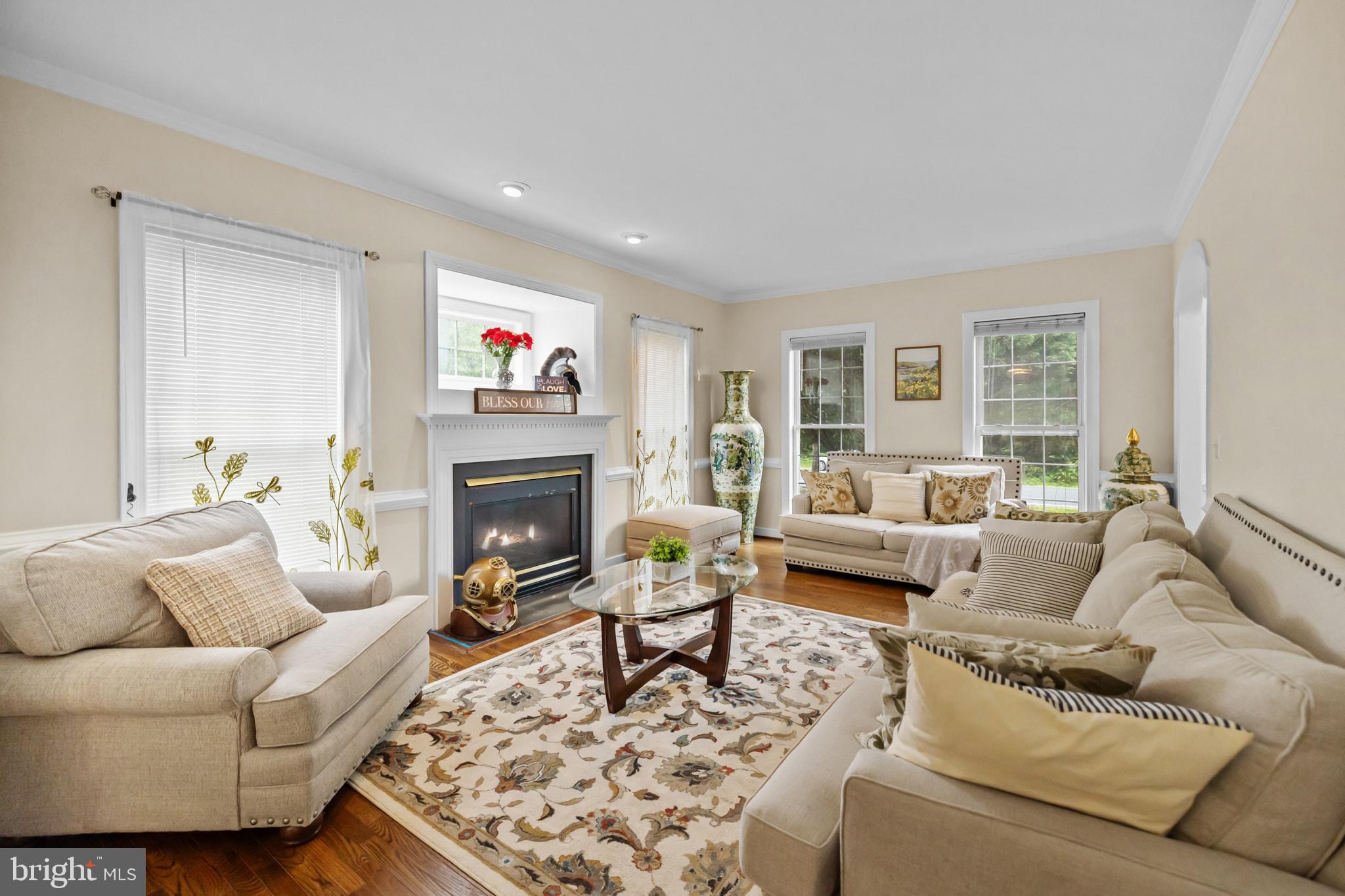 3 LUDWELL LANE
