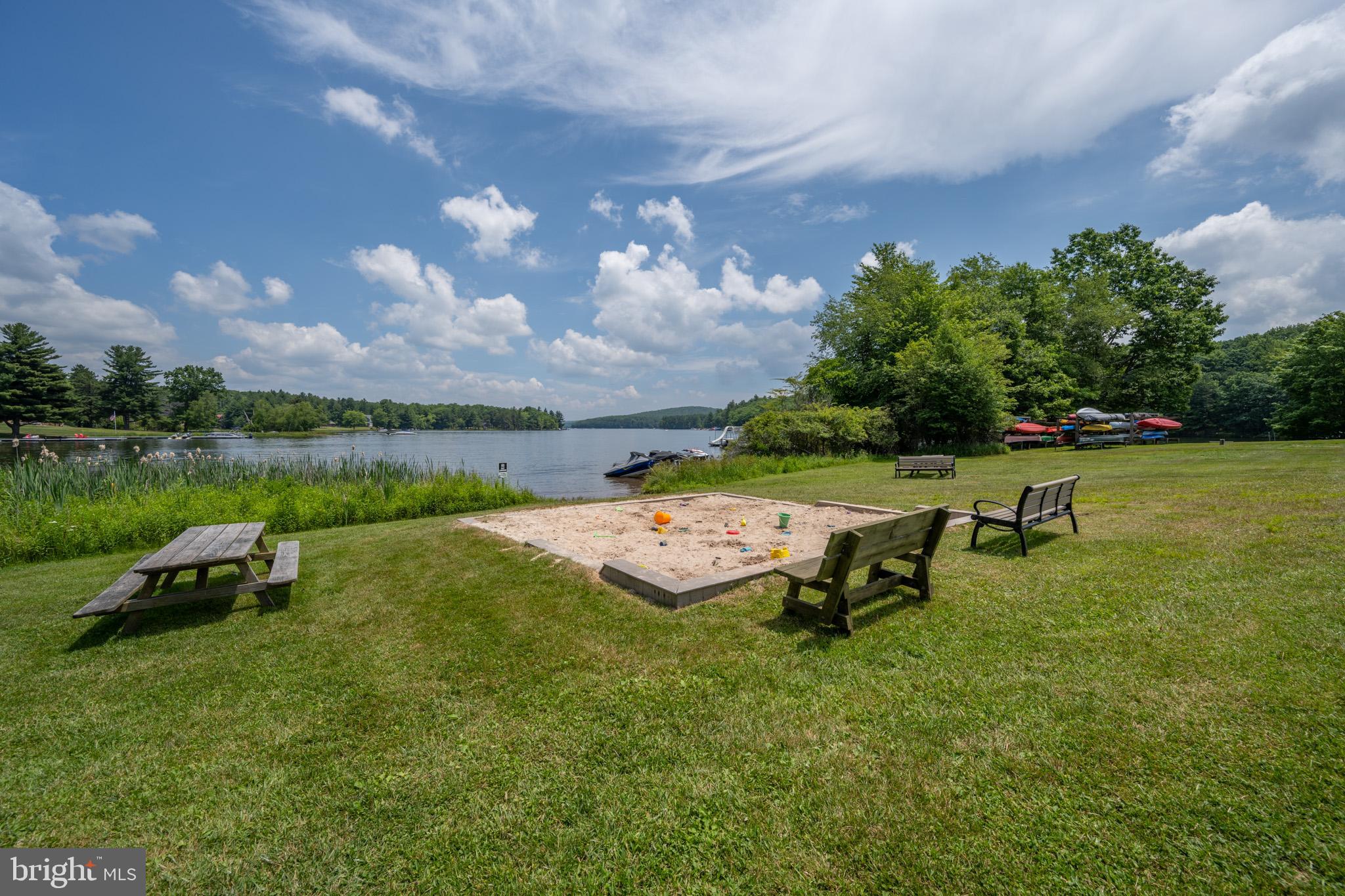 PARADISE RIDGE - Residential