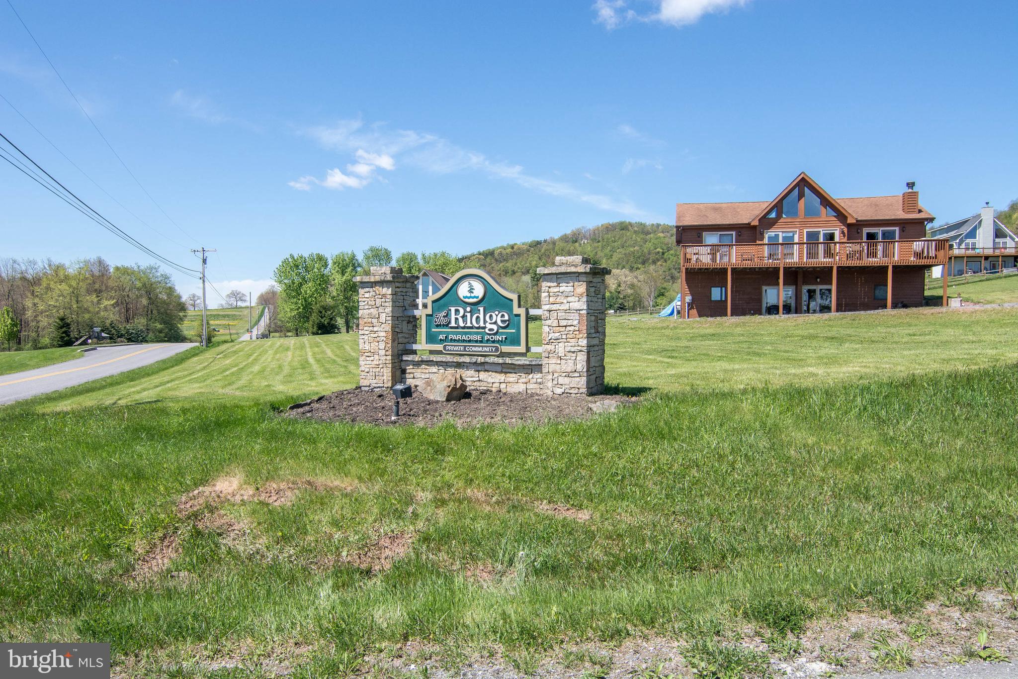 PARADISE RIDGE - Residential