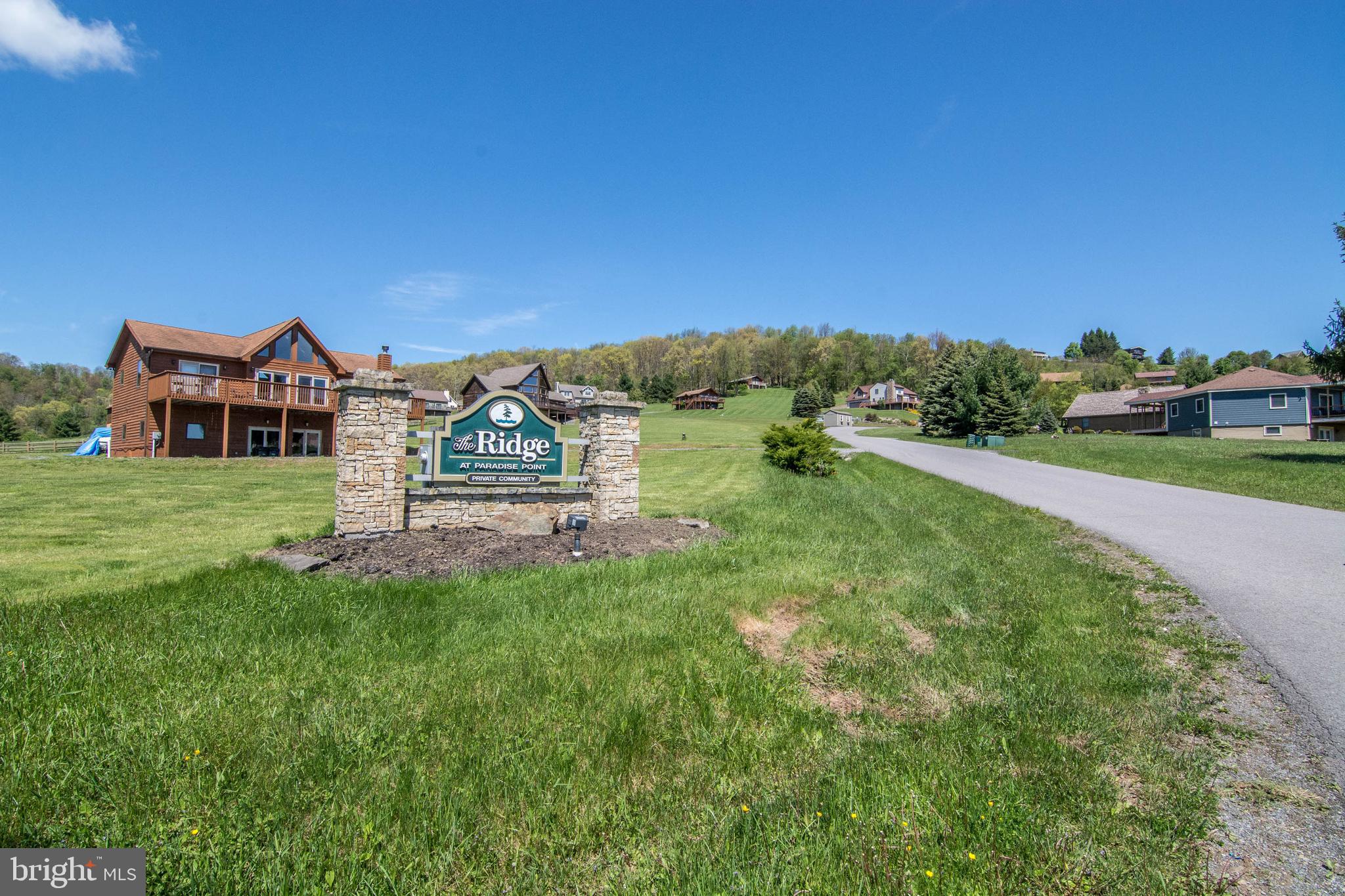 PARADISE RIDGE - Residential