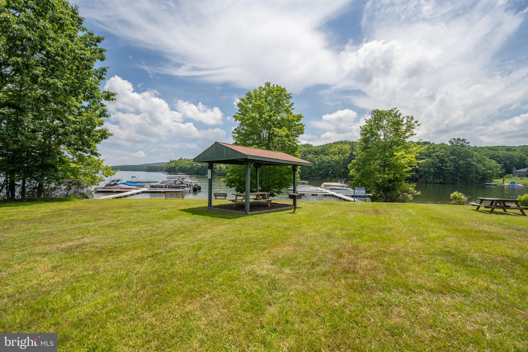 PARADISE RIDGE - Residential