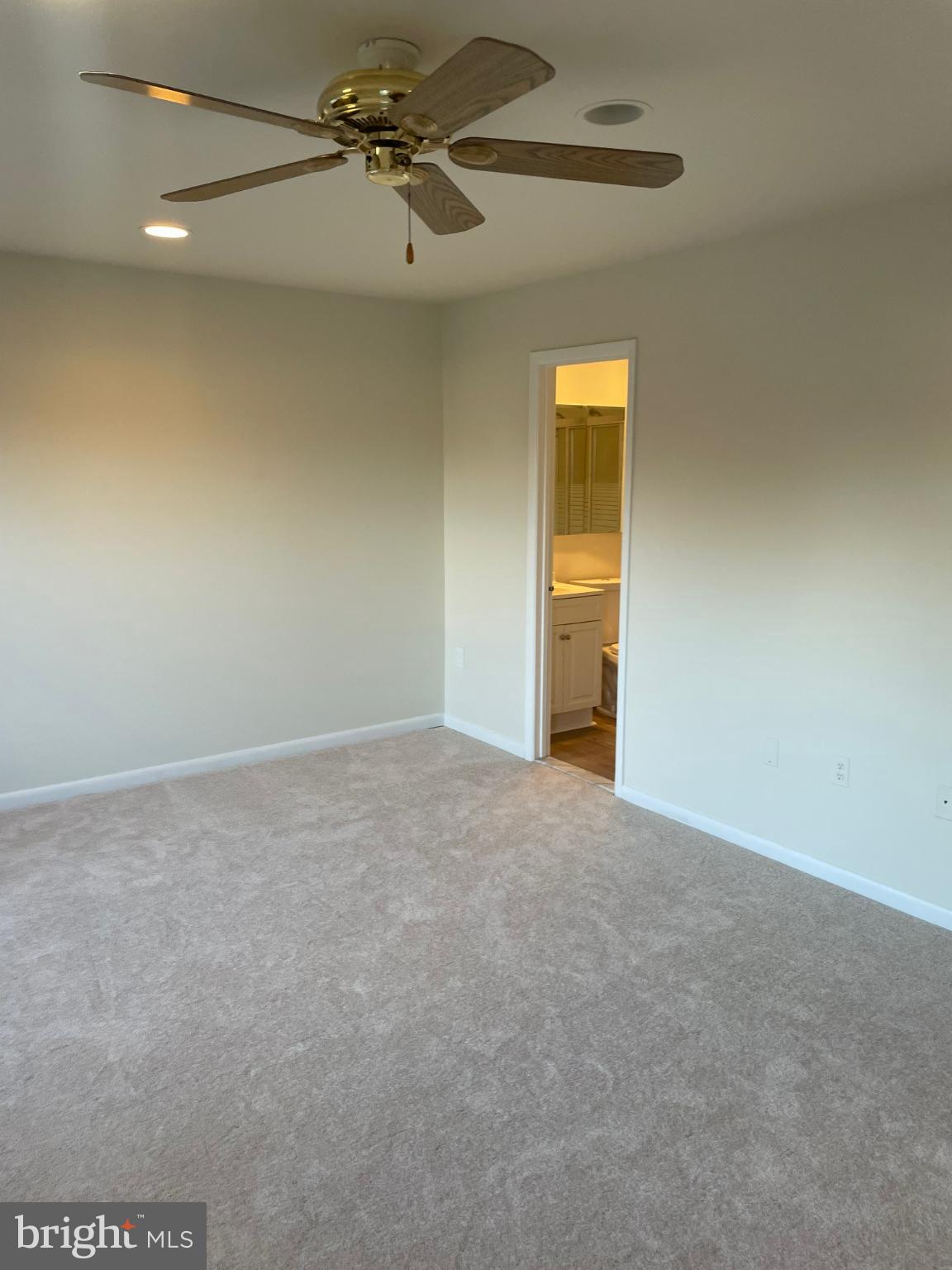 SENECA PARK - Residential