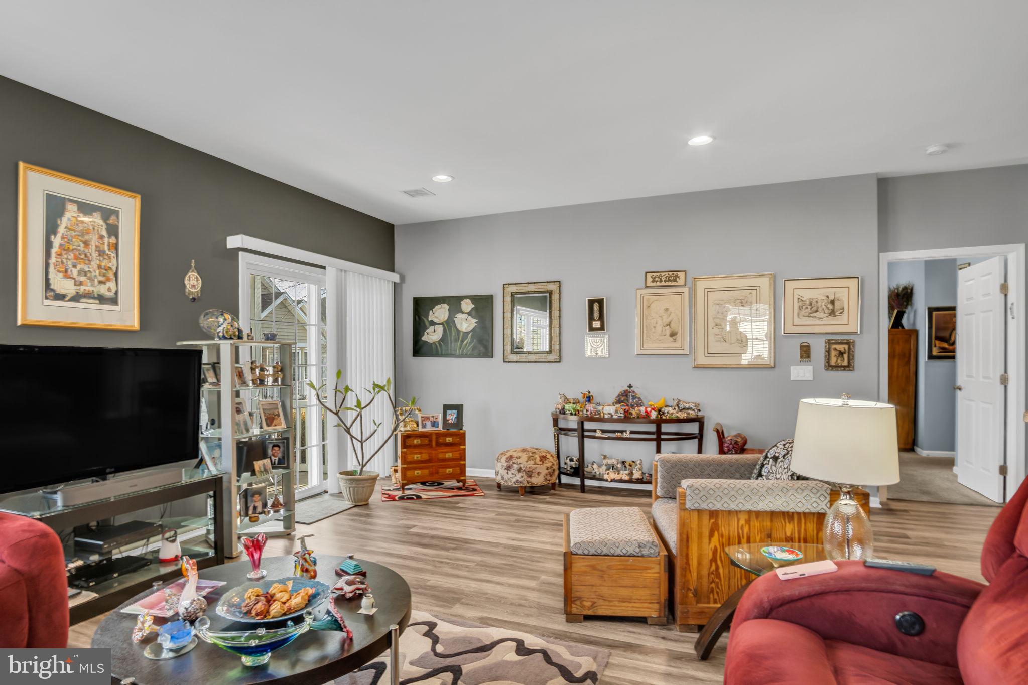 TRADITIONS OF AMERICA AT SILVER SPRING - Residential