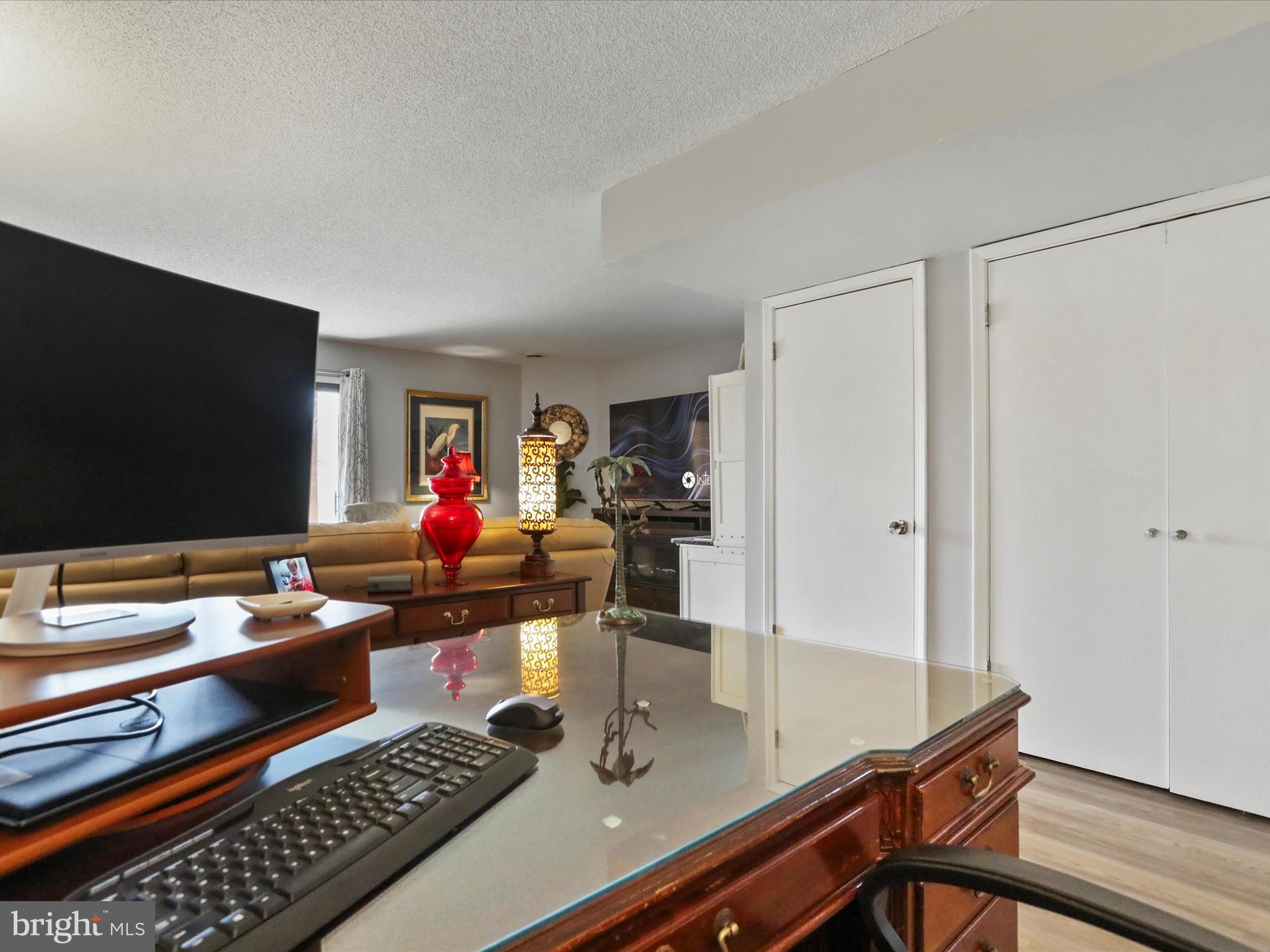 THE WOODS - Residential