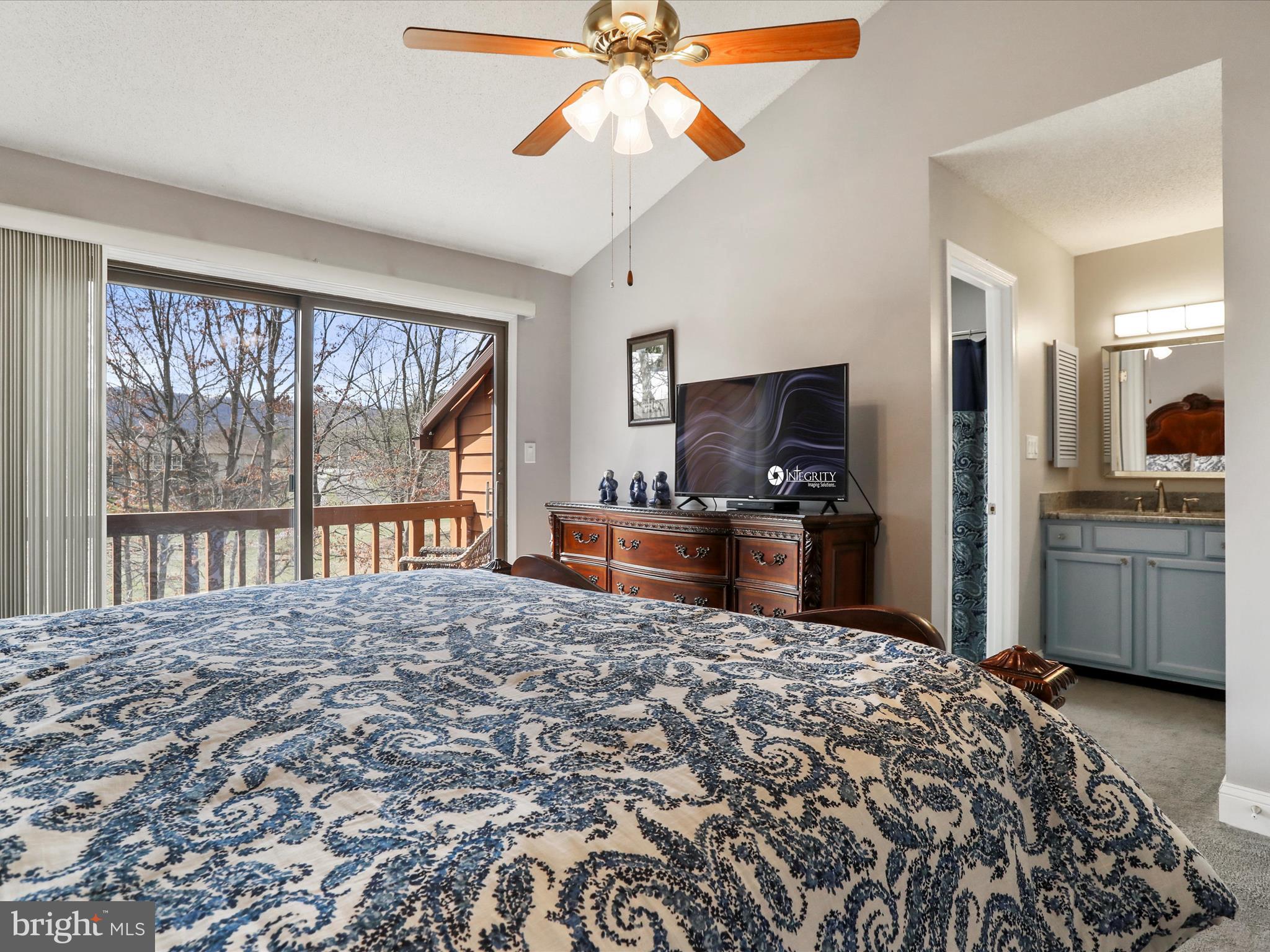 THE WOODS - Residential