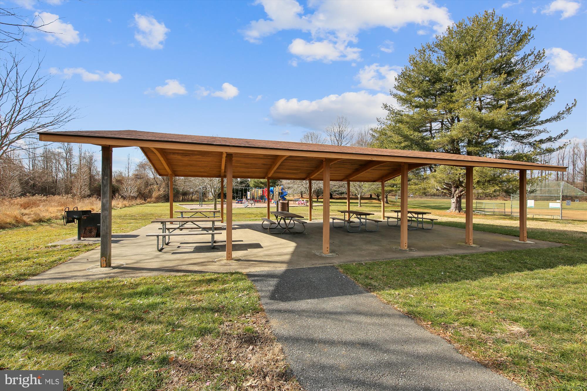 FAIRLAND GARDENS - Residential