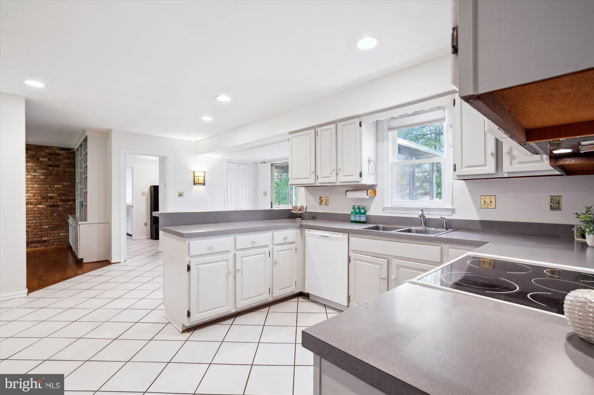 FAIRLAND GARDENS - Residential