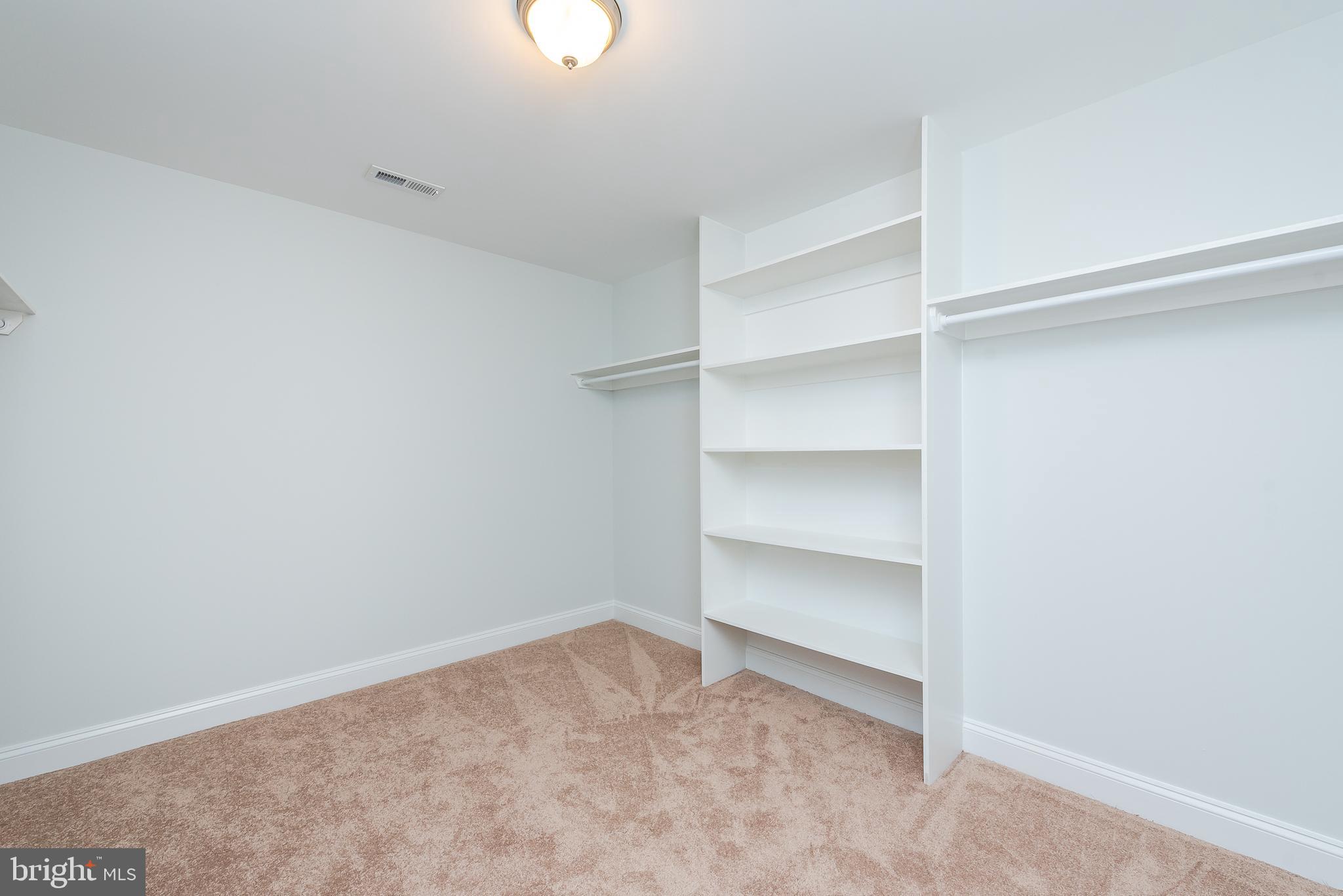 VALLEY MEDE - Residential