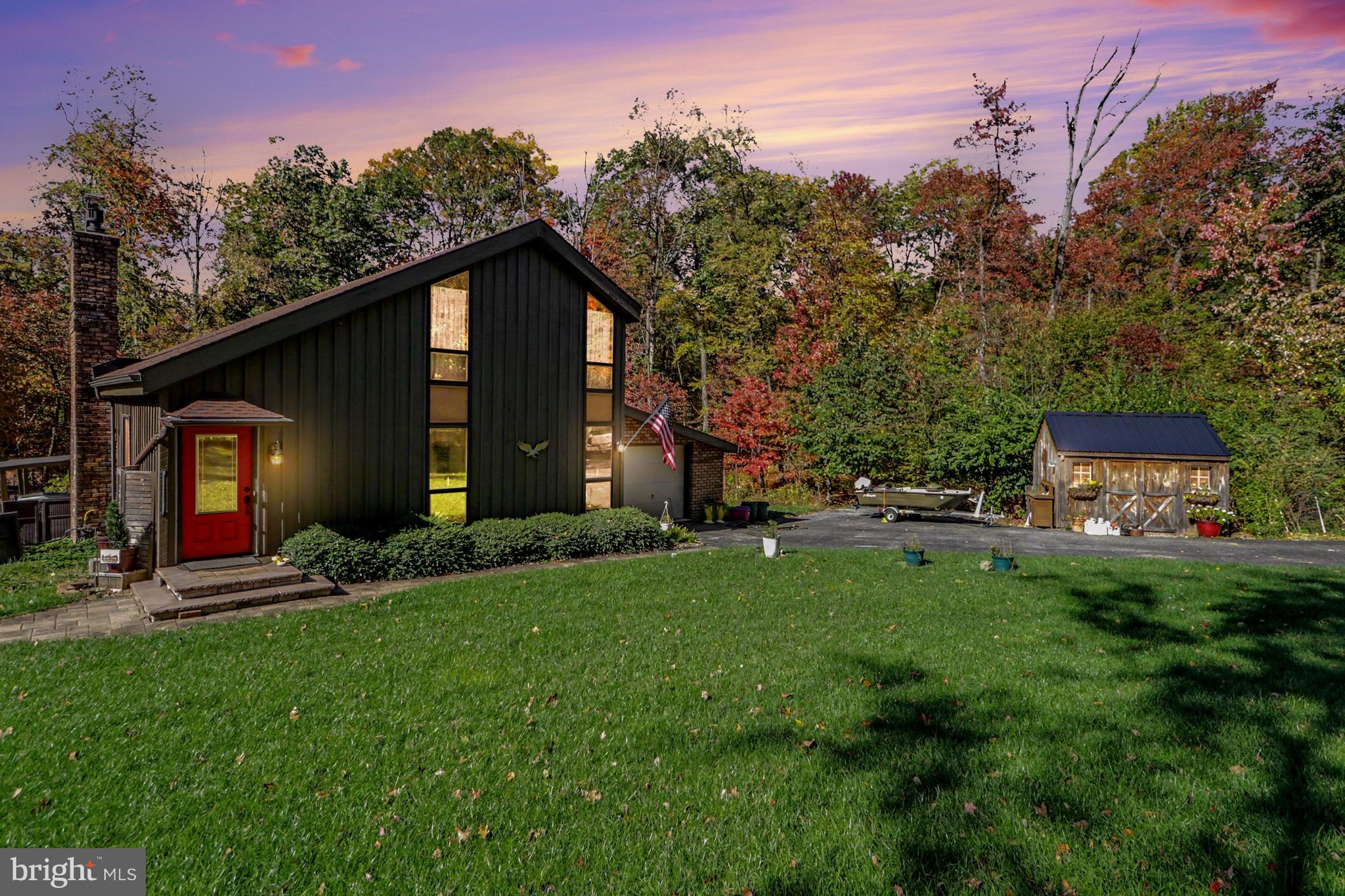 544 HEMLOCK LN LANE