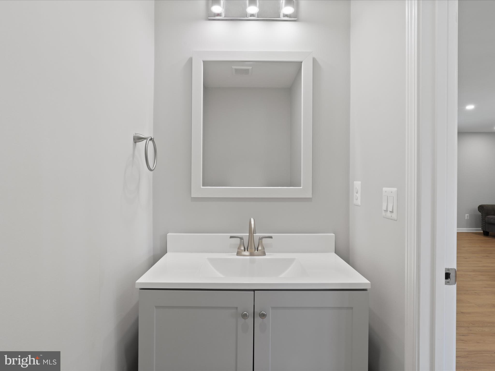 FAIRFAX CITY - Residential