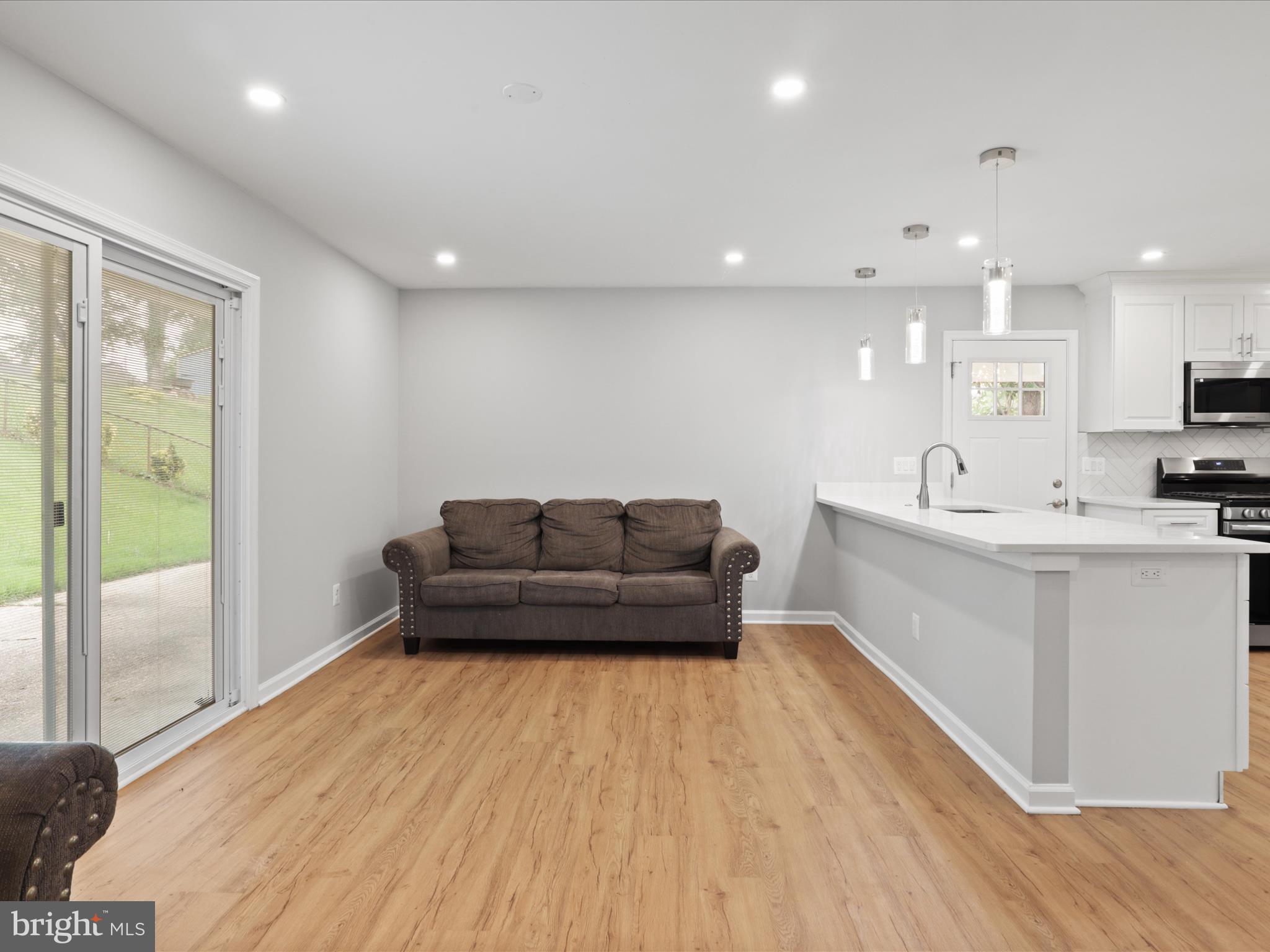 FAIRFAX CITY - Residential