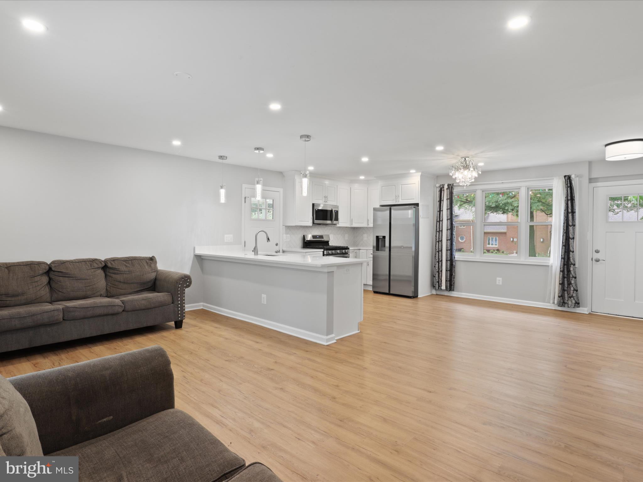 FAIRFAX CITY - Residential