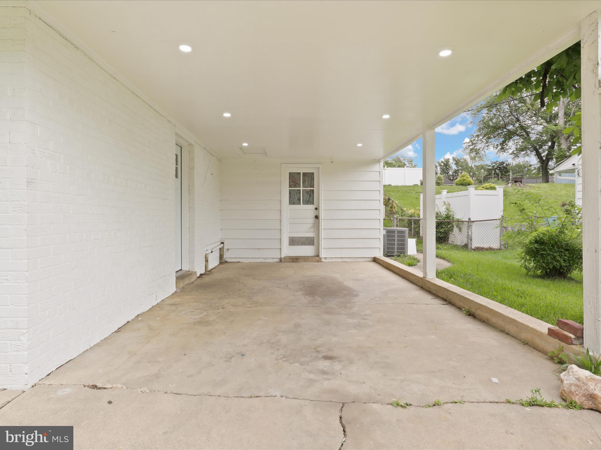 FAIRFAX CITY - Residential