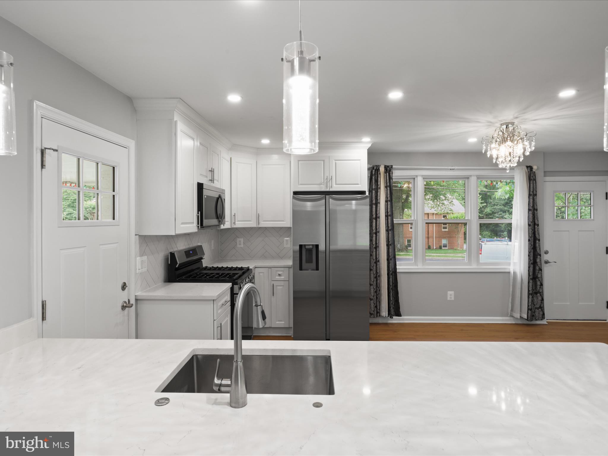 FAIRFAX CITY - Residential