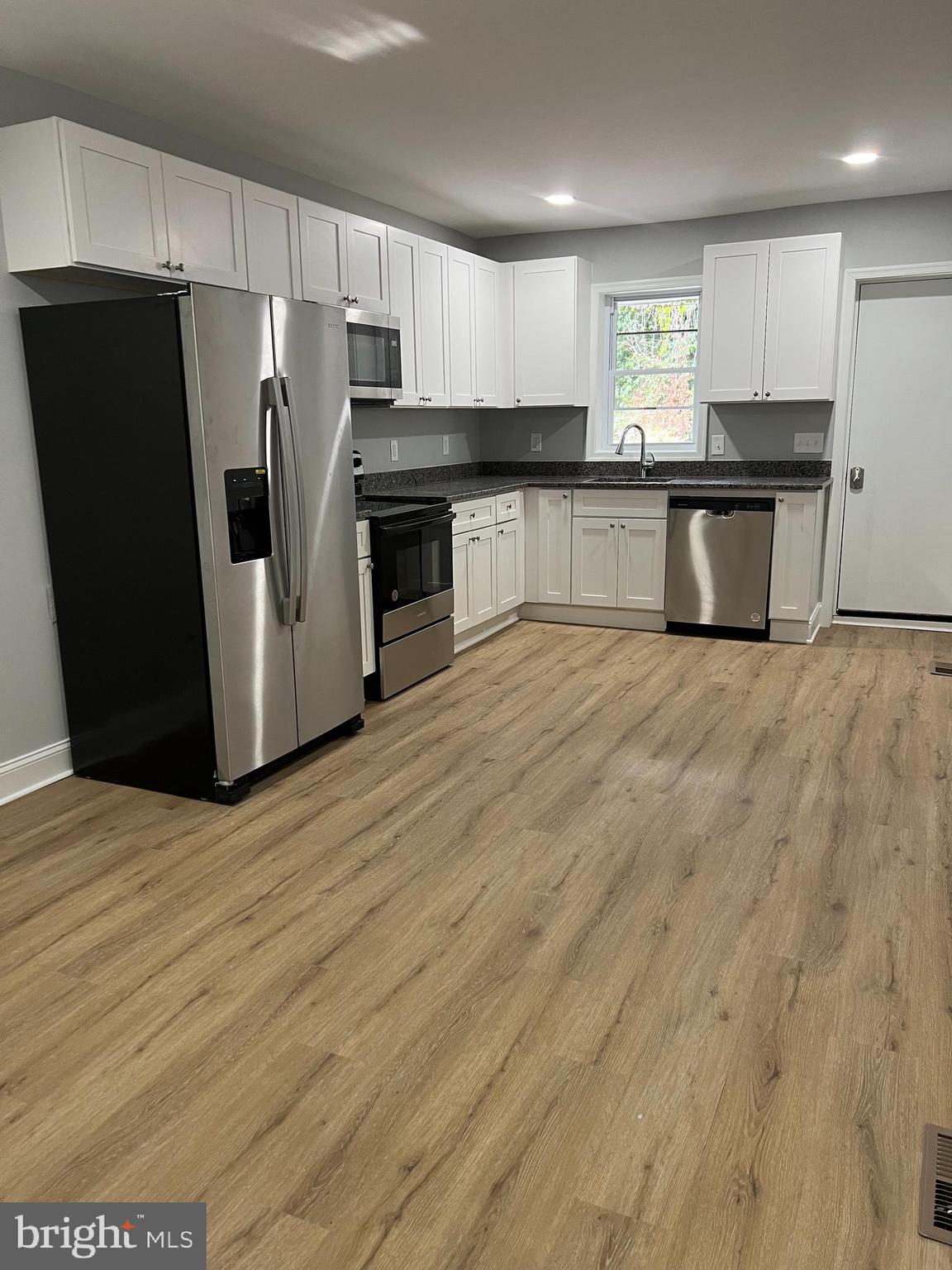 HARWOOD - Residential Lease