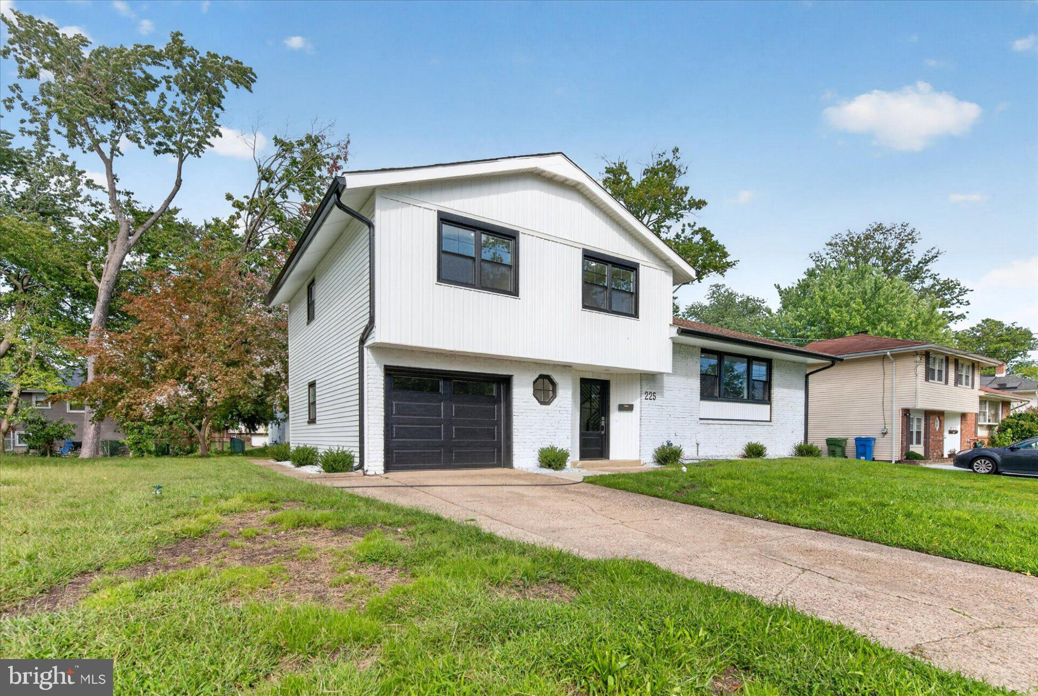 225 DRAKE ROAD
