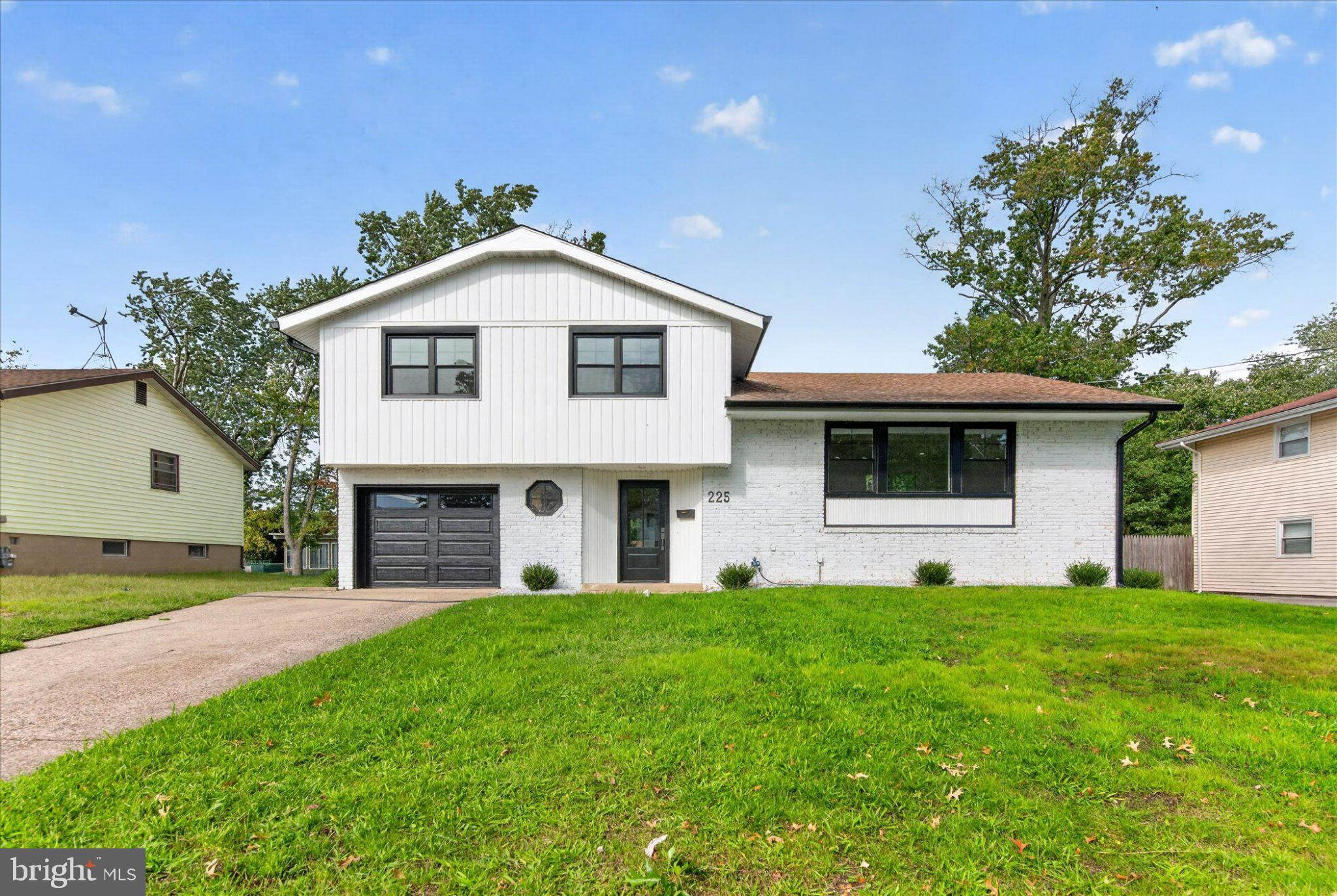 225 DRAKE ROAD